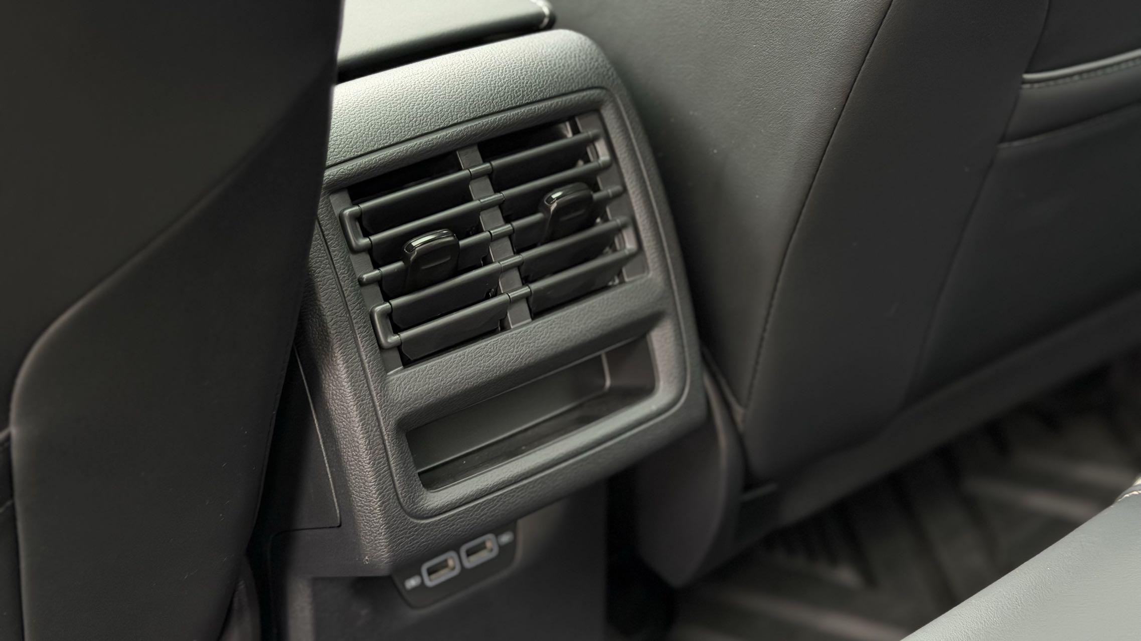 Volkswagen Golf Sportsvan 2021 thumb 4