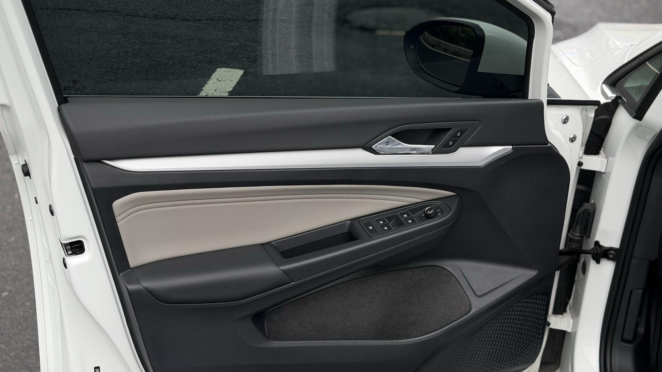 Volkswagen Golf Sportsvan 2021 thumb 6