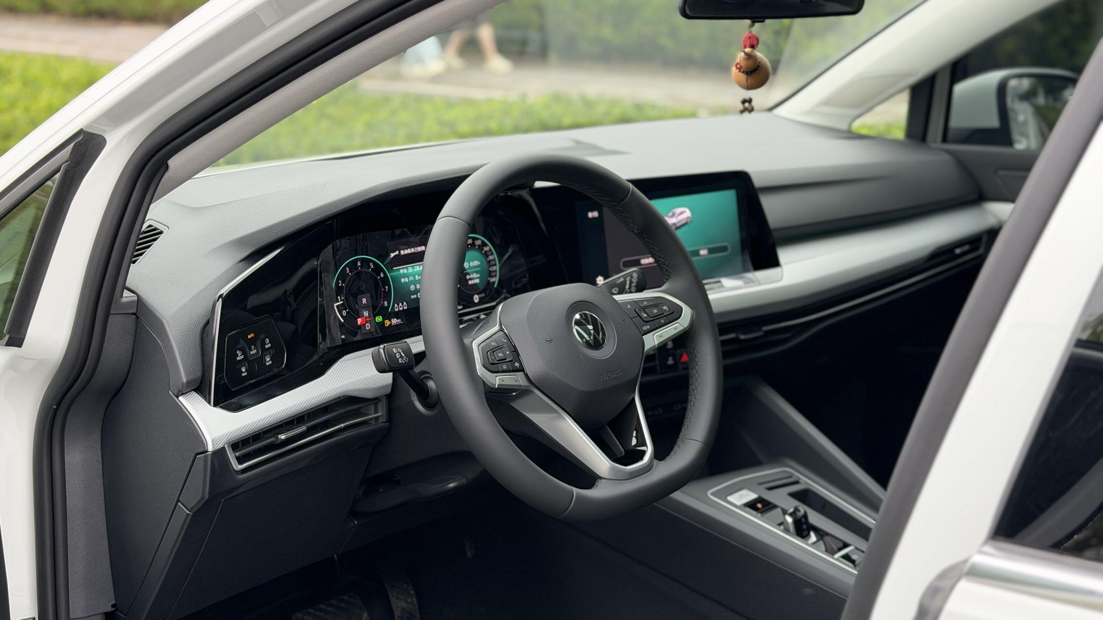 Volkswagen Golf Sportsvan 2021 thumb 12