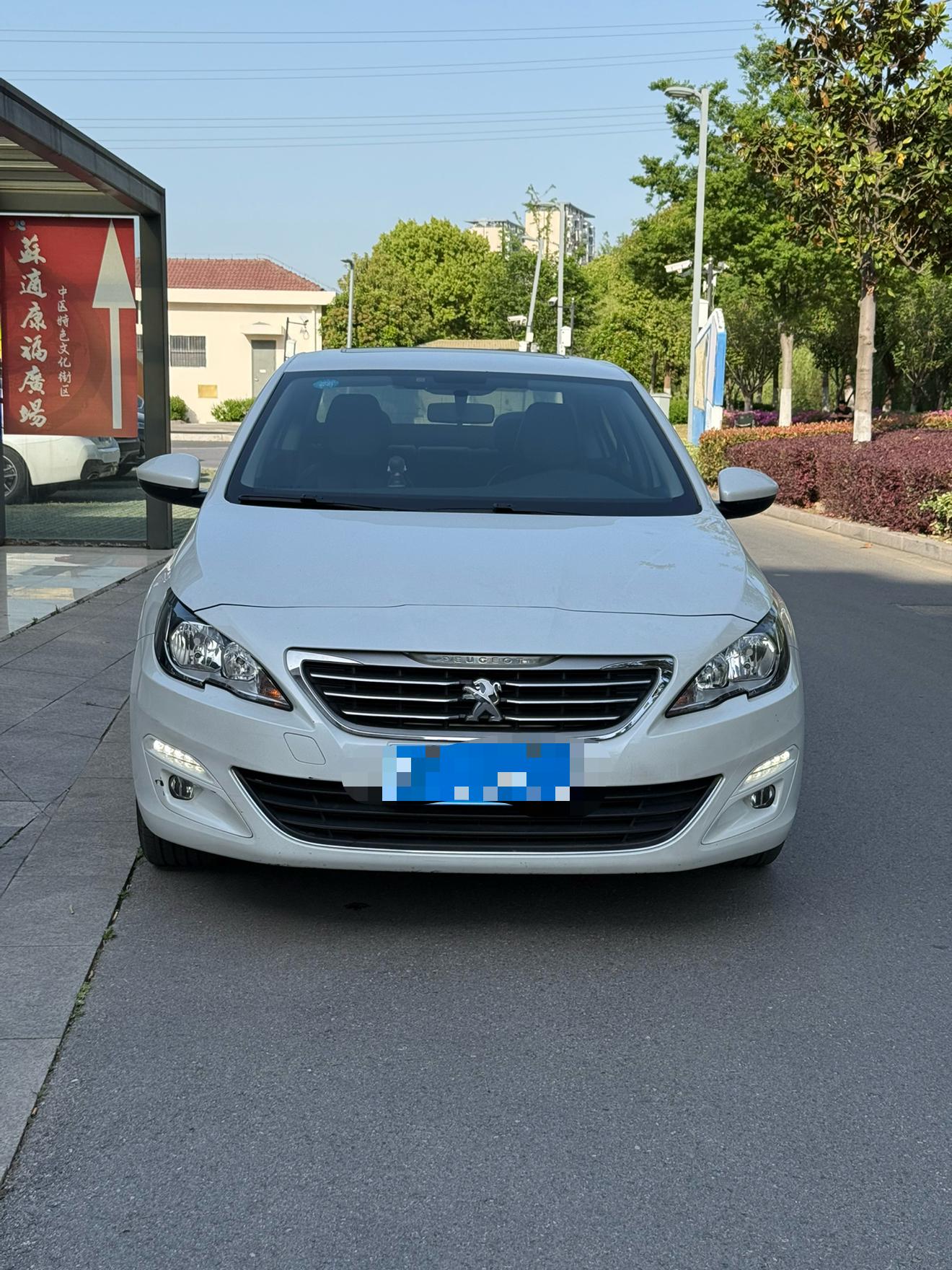 Peugeot 408 2014 thumb 9
