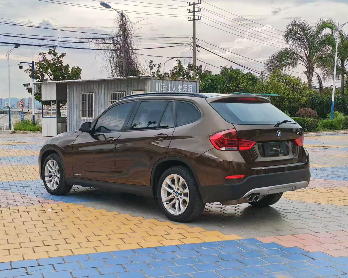 BMW X1 2015 thumb 2