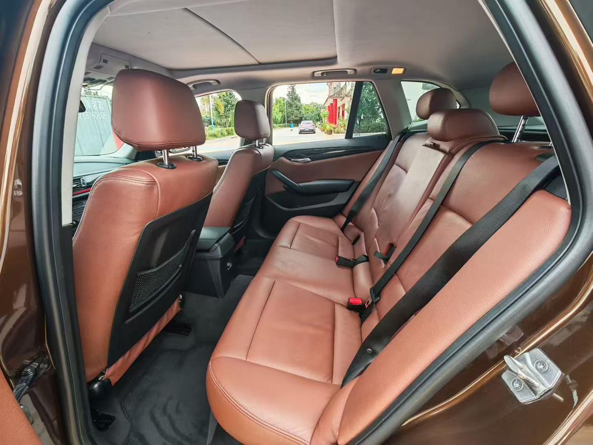BMW X1 2015 thumb 6