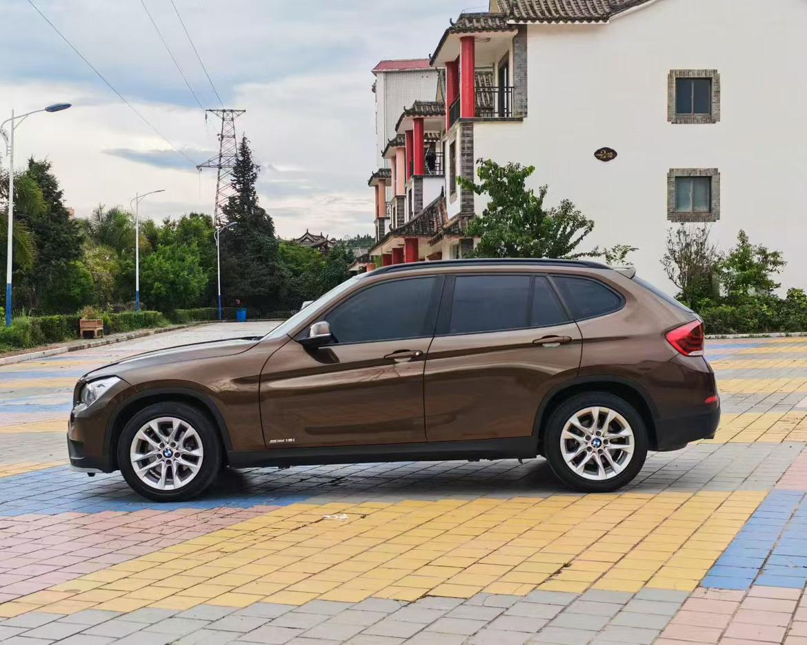 BMW X1 2015 thumb 10