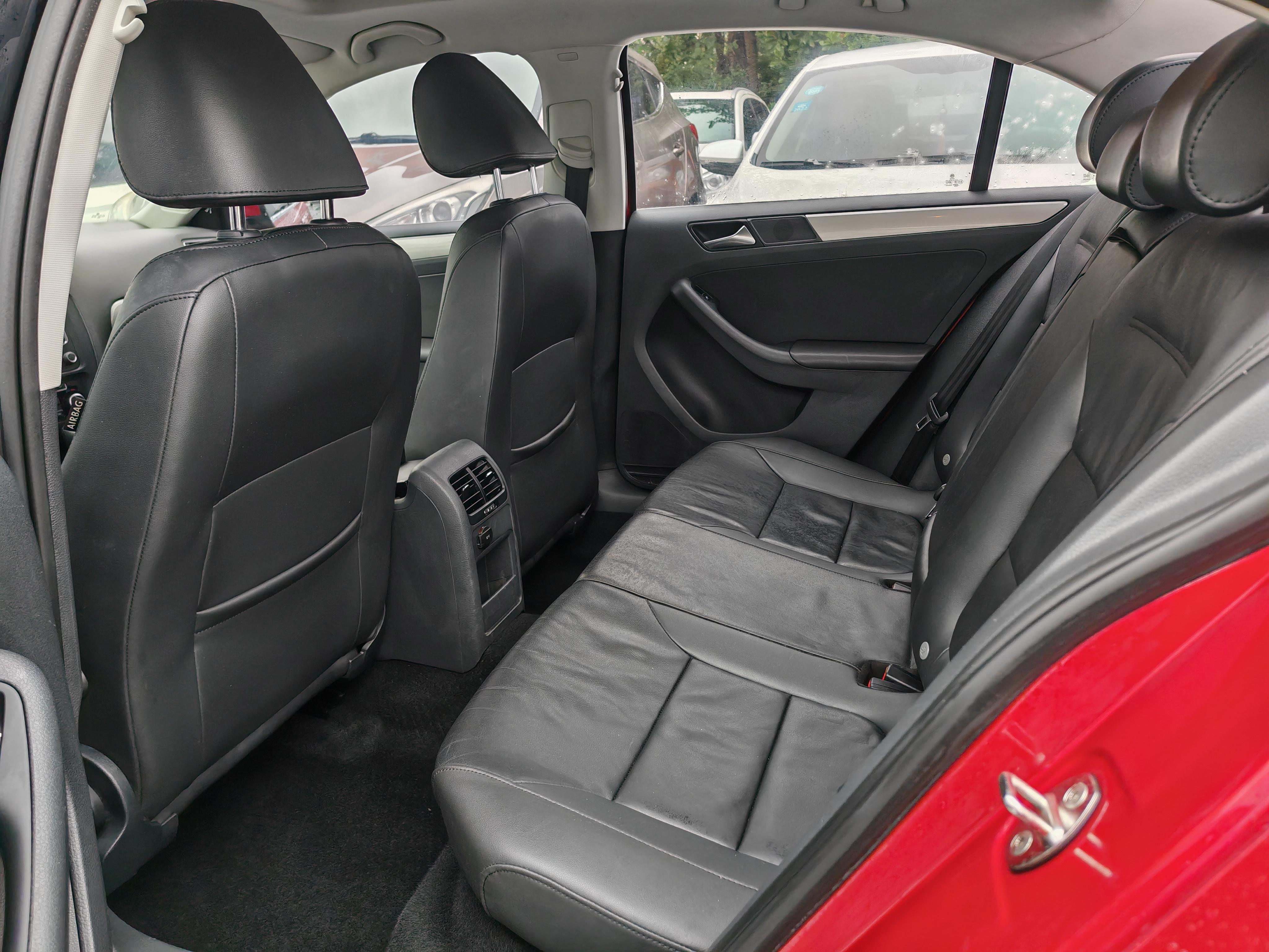 Volkswagen Sagitar 2014 thumb 7