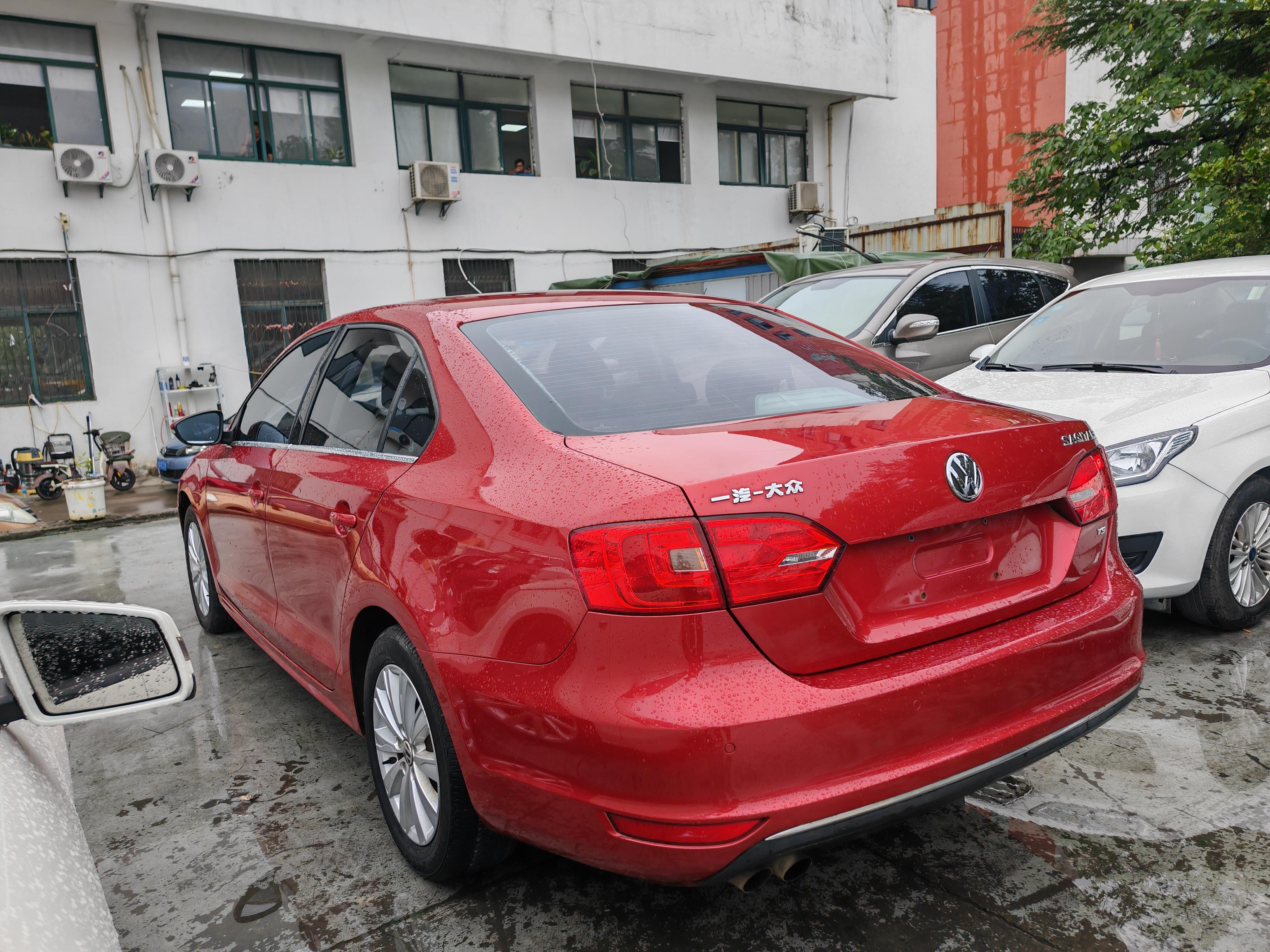 Volkswagen Sagitar 2014 thumb 11
