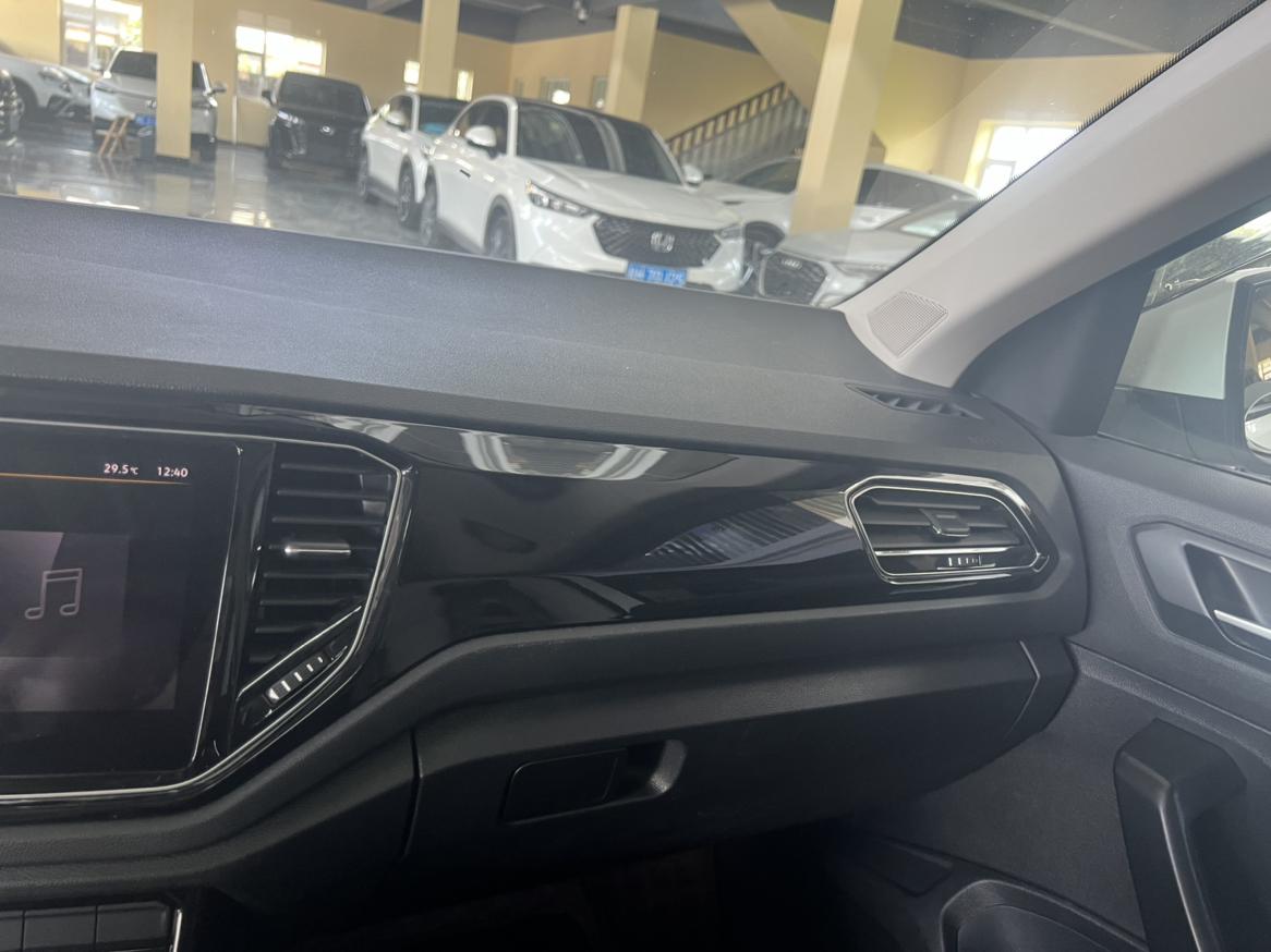 Volkswagen T-Roc 2022 thumb 5