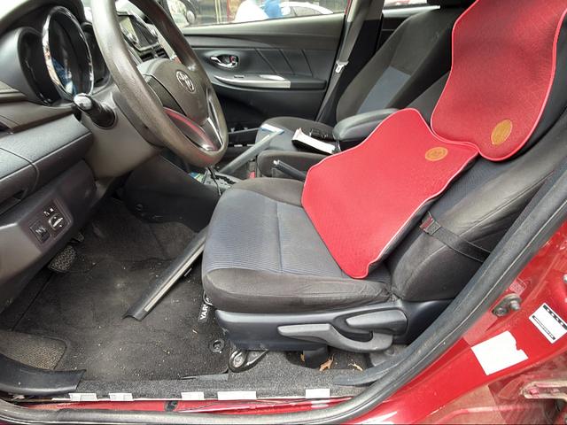 Toyota Yaris 2015 thumb 8