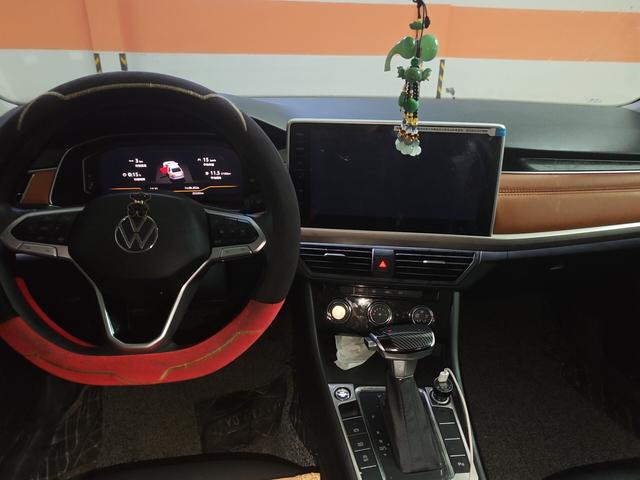 Volkswagen Bora 2023 thumb 3