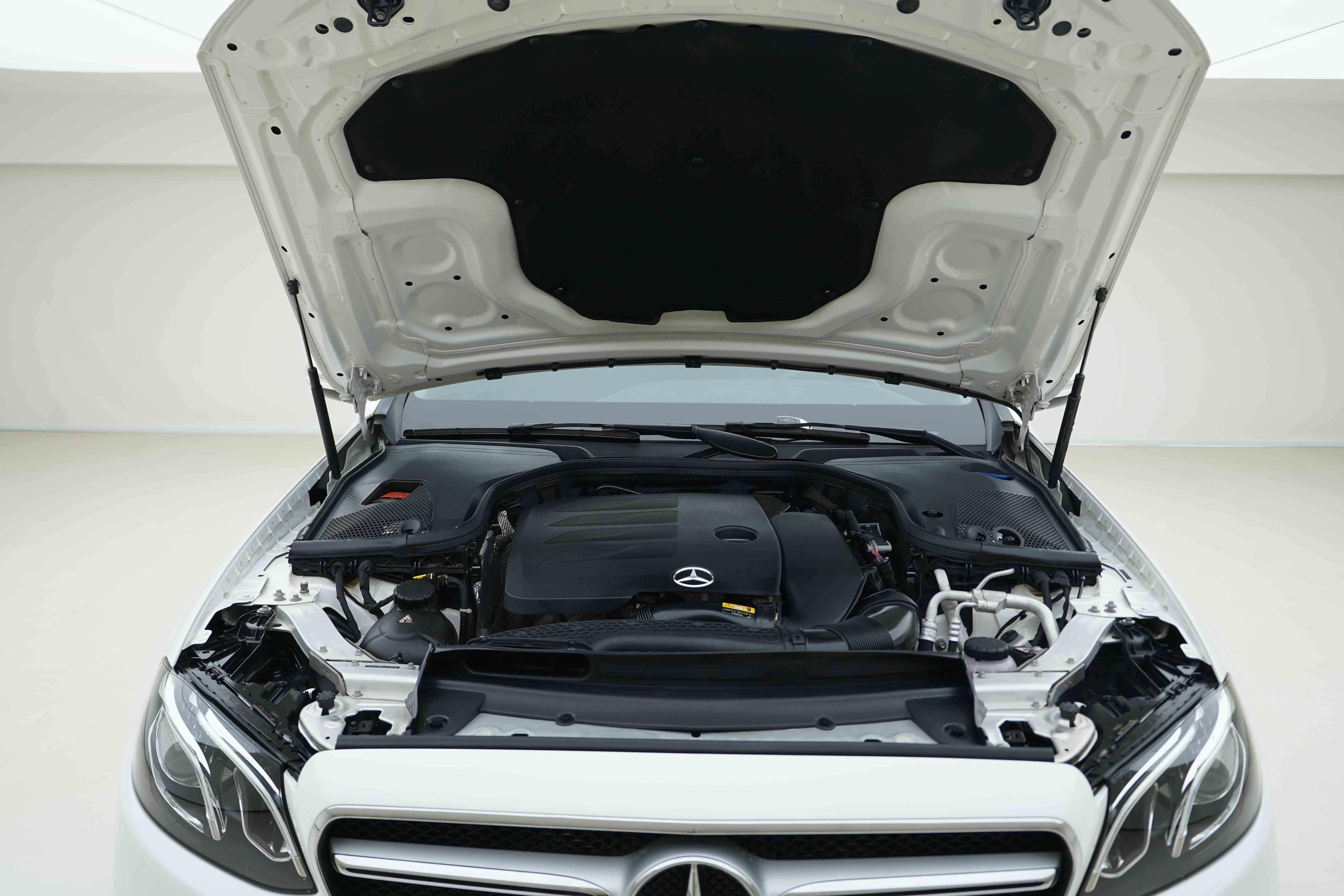 Mercedes-Benz E-Класс 2020 thumb 2