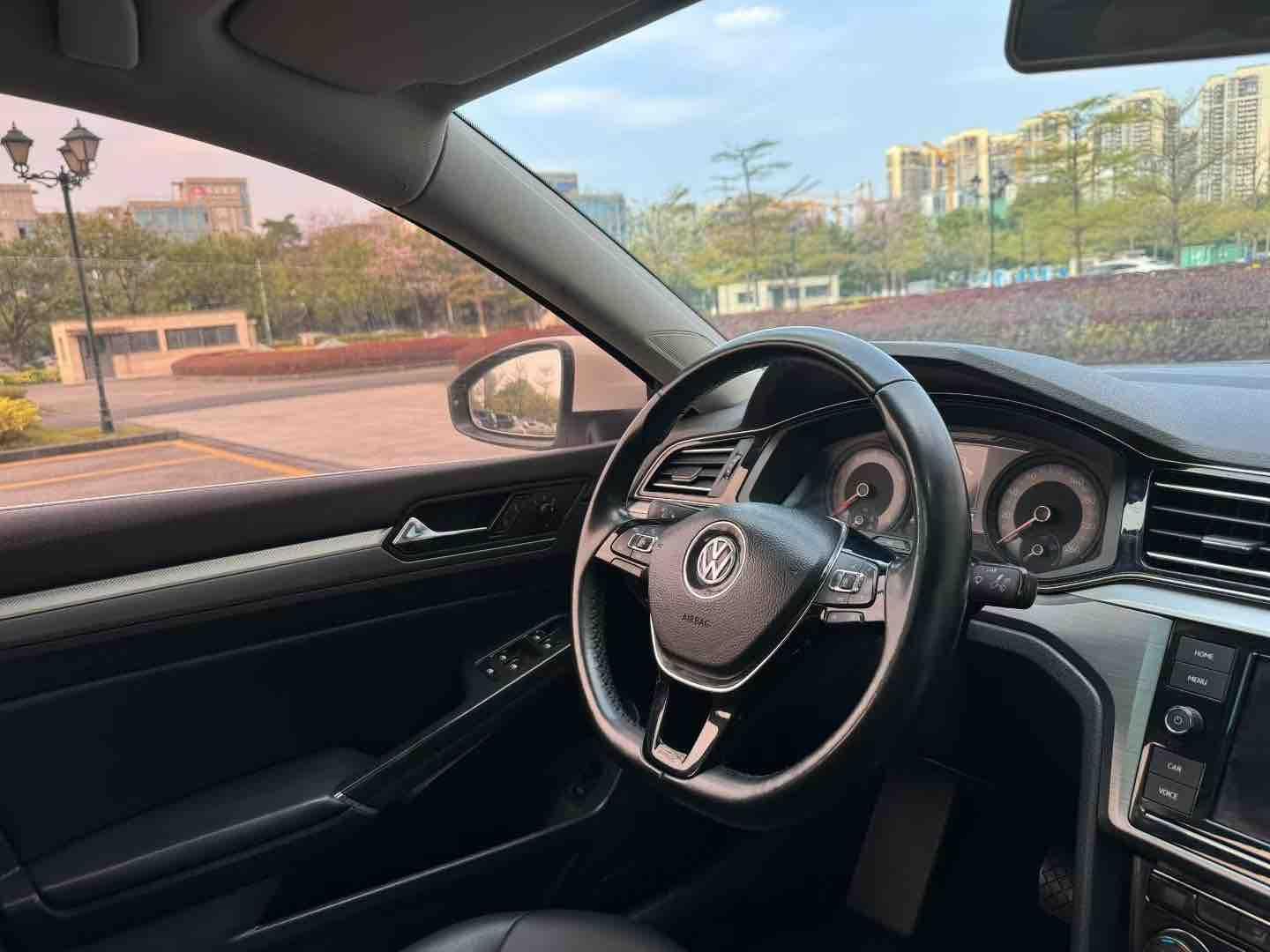 Volkswagen Lamando 2019 thumb 5