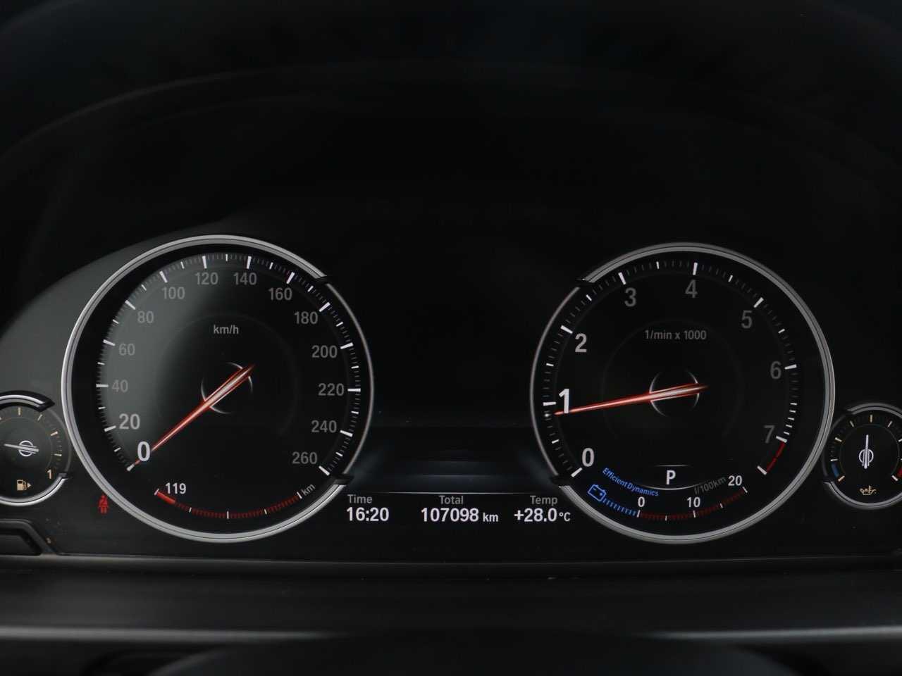 BMW 5 серии 2017 thumb 10