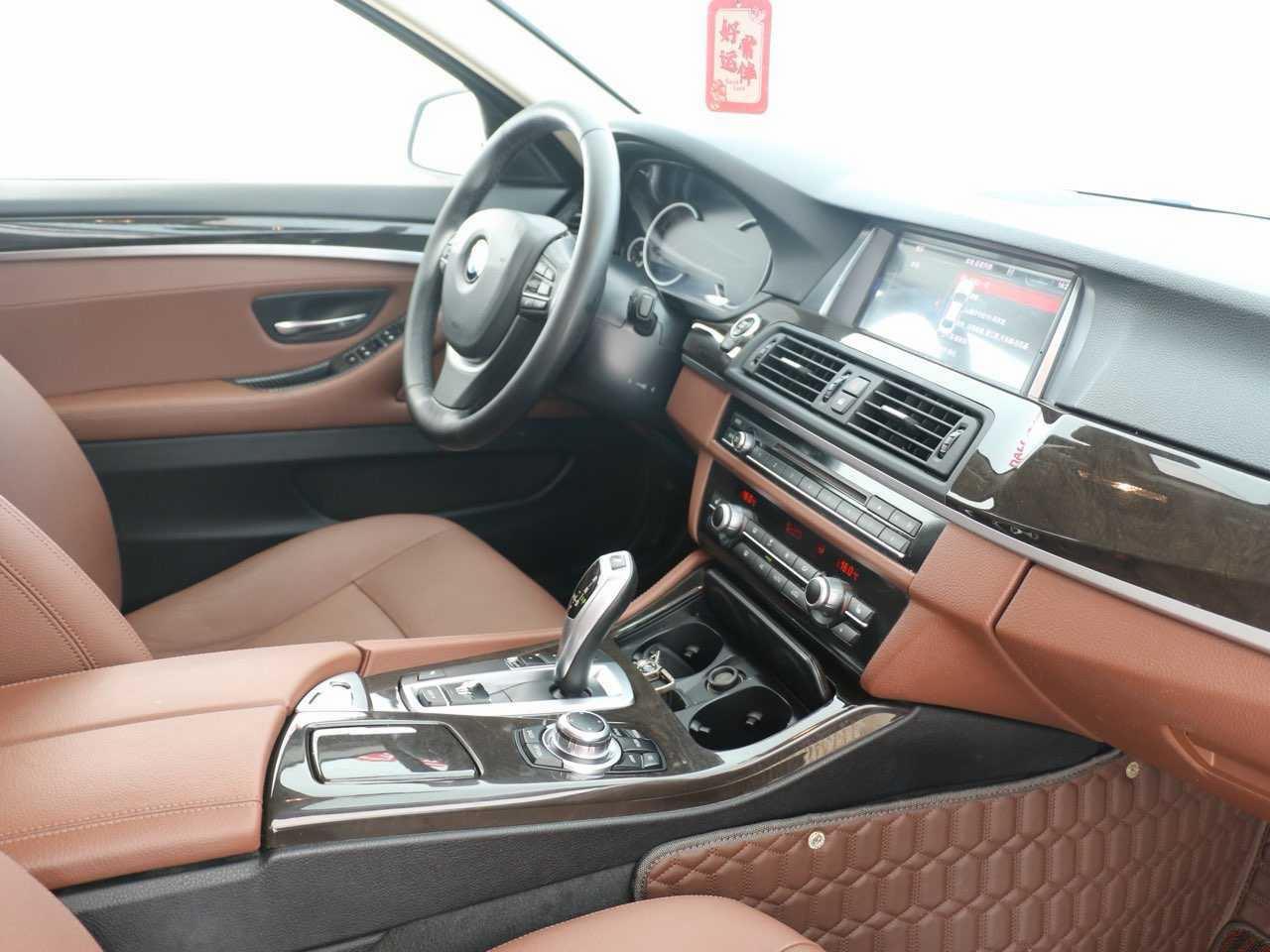 BMW 5 серии 2017 thumb 12