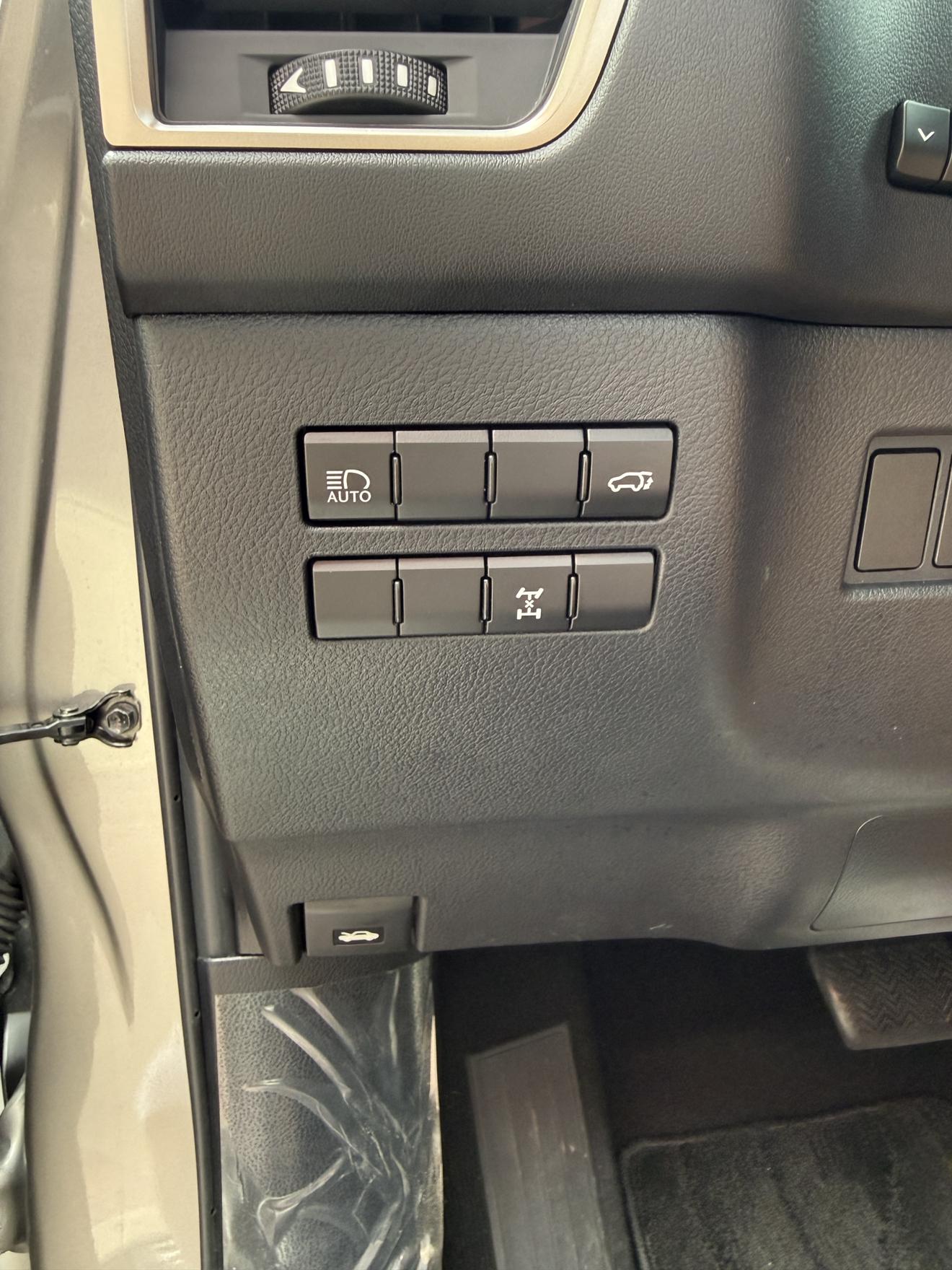 Lexus NX 2020 thumb 8
