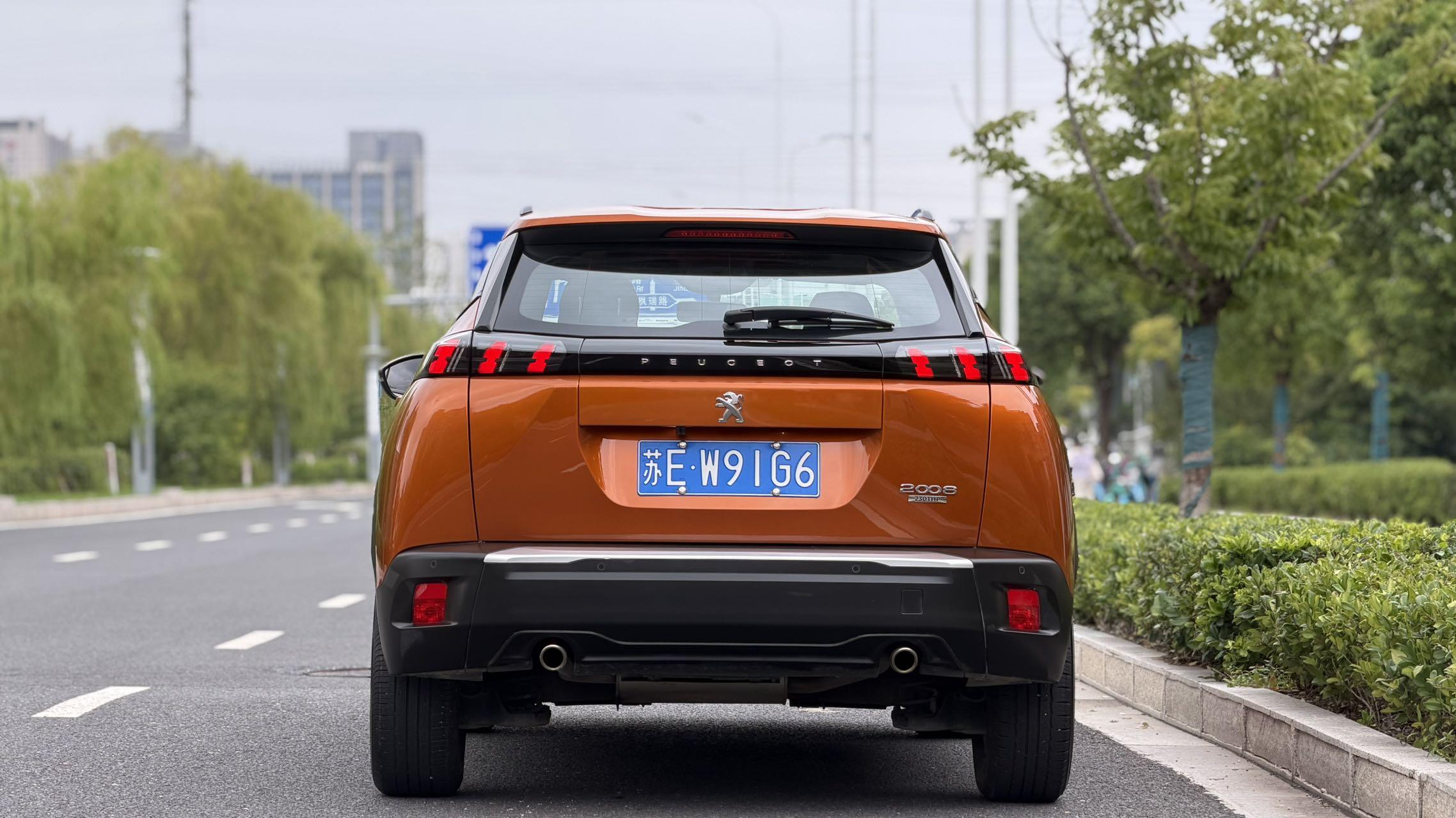 Peugeot 2008 2022 thumb 3