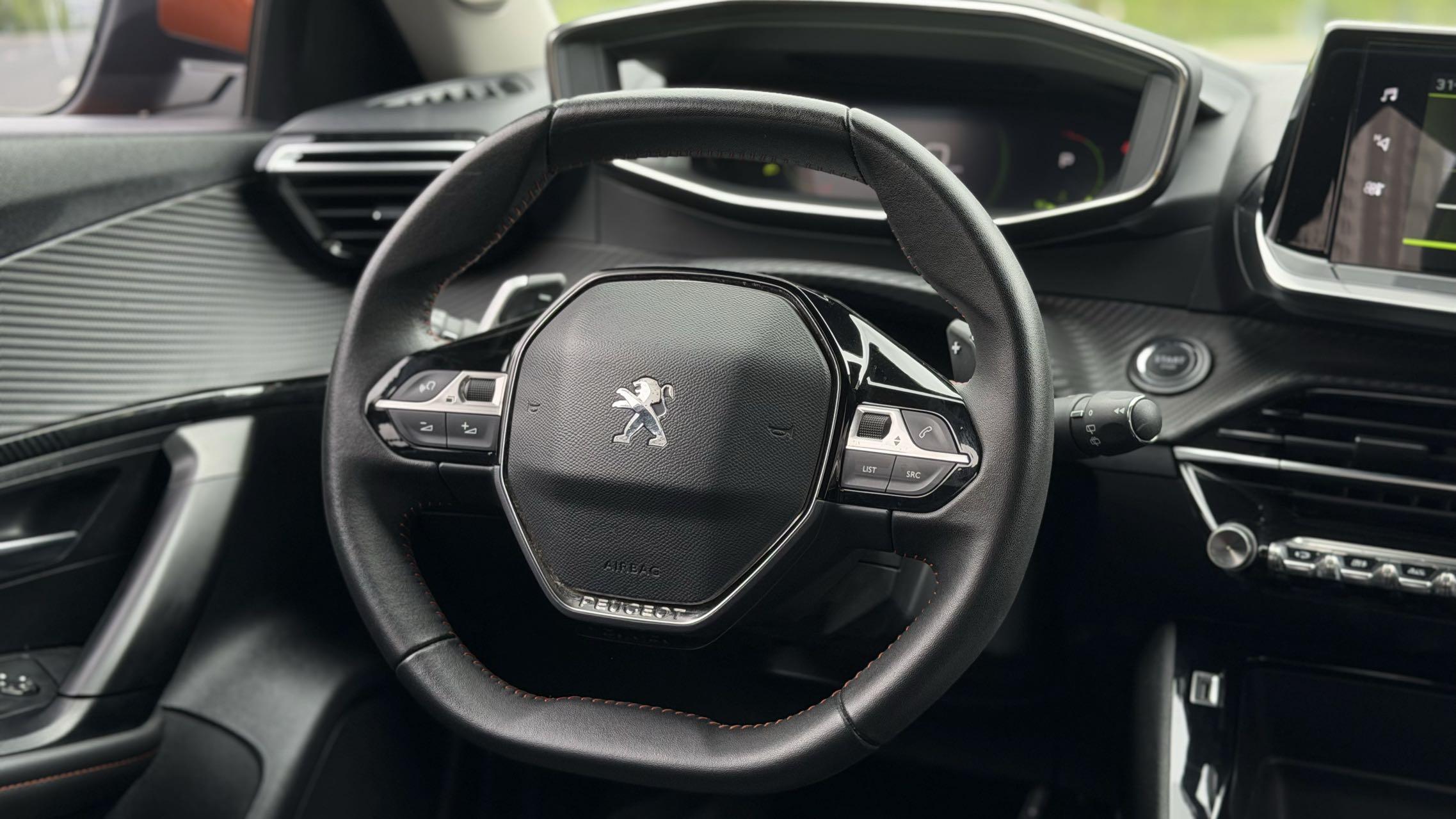 Peugeot 2008 2022 thumb 7