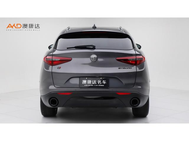 Alfa Romeo Stelvio 2021 thumb 11