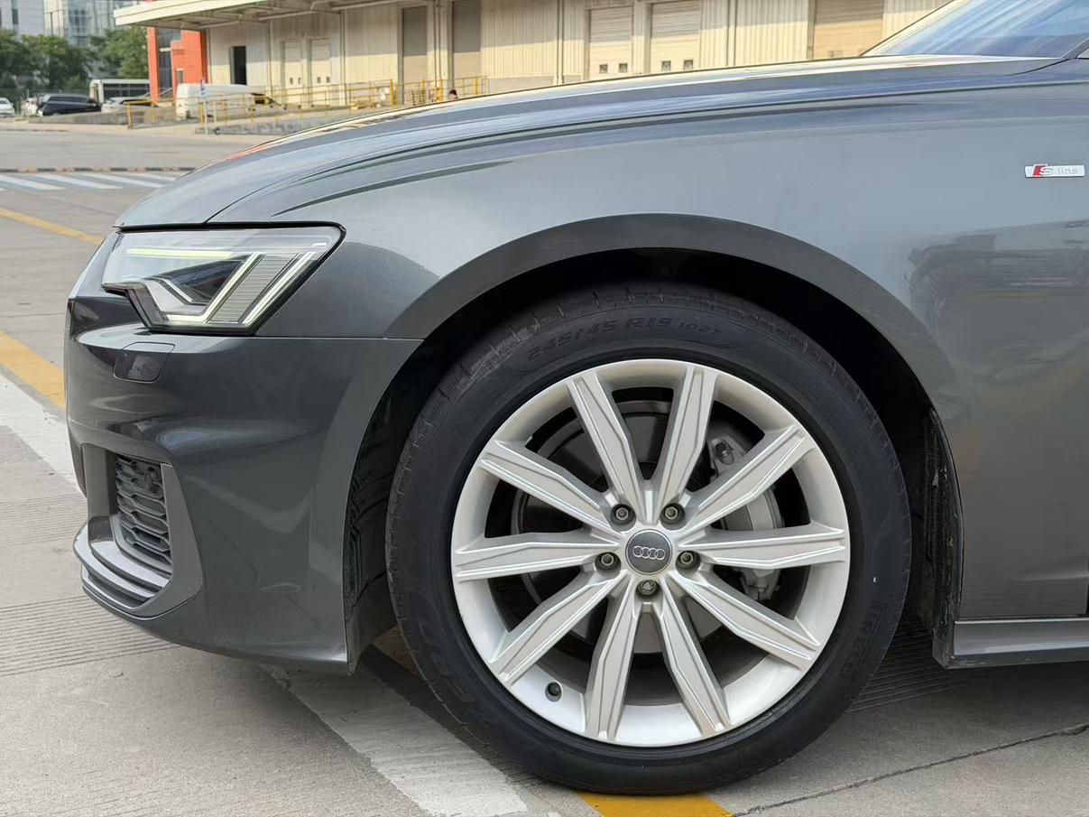 Audi A6 2022 thumb 2