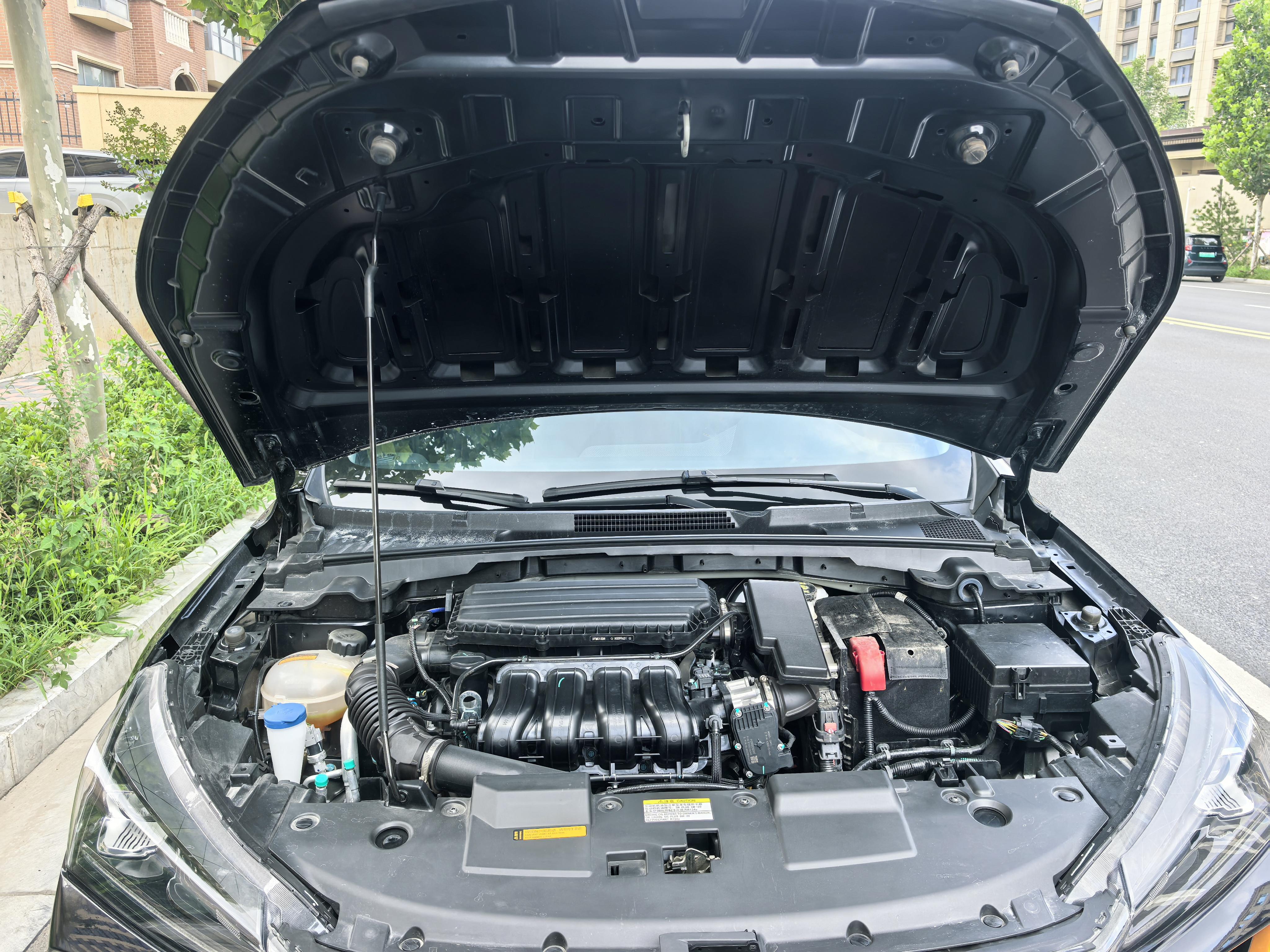 Dongfeng Aeolus Yixuan 2024 thumb 5