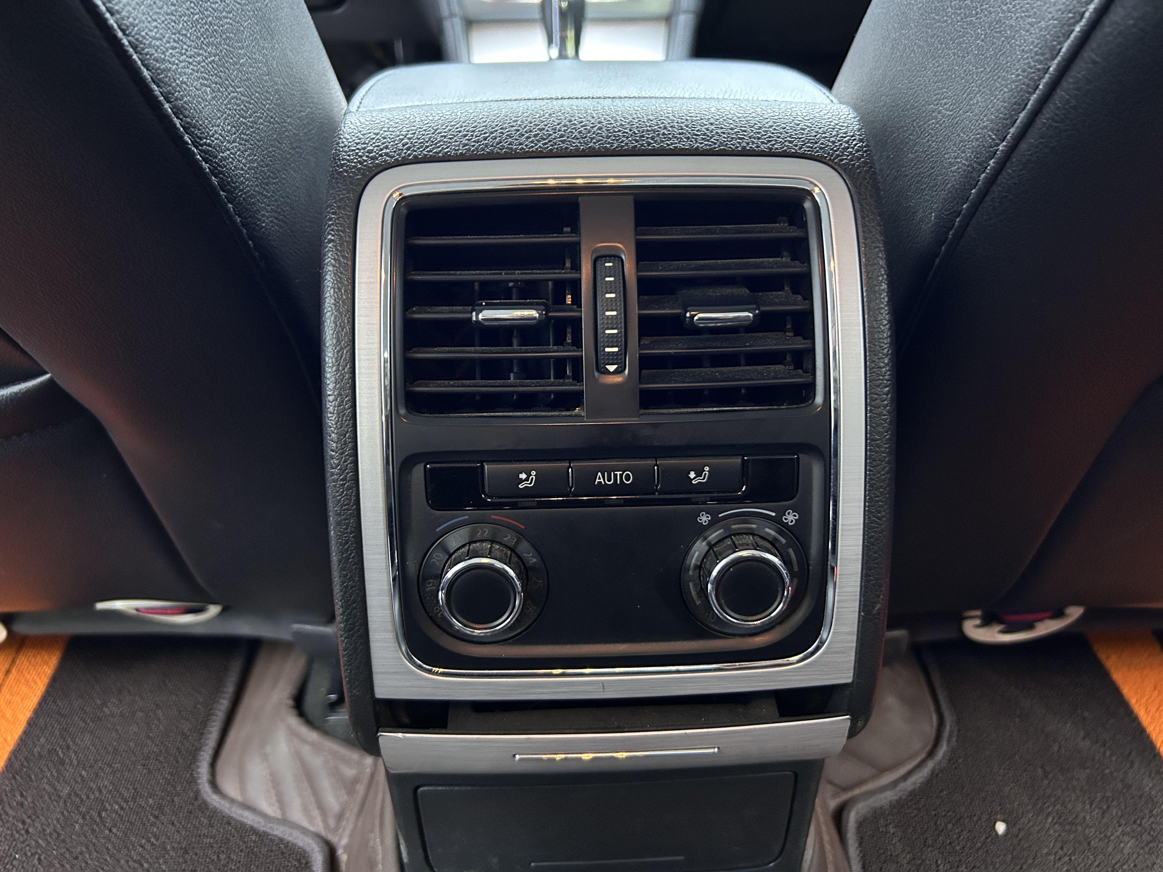 Volkswagen Passat (North America and China) 2014 thumb 3