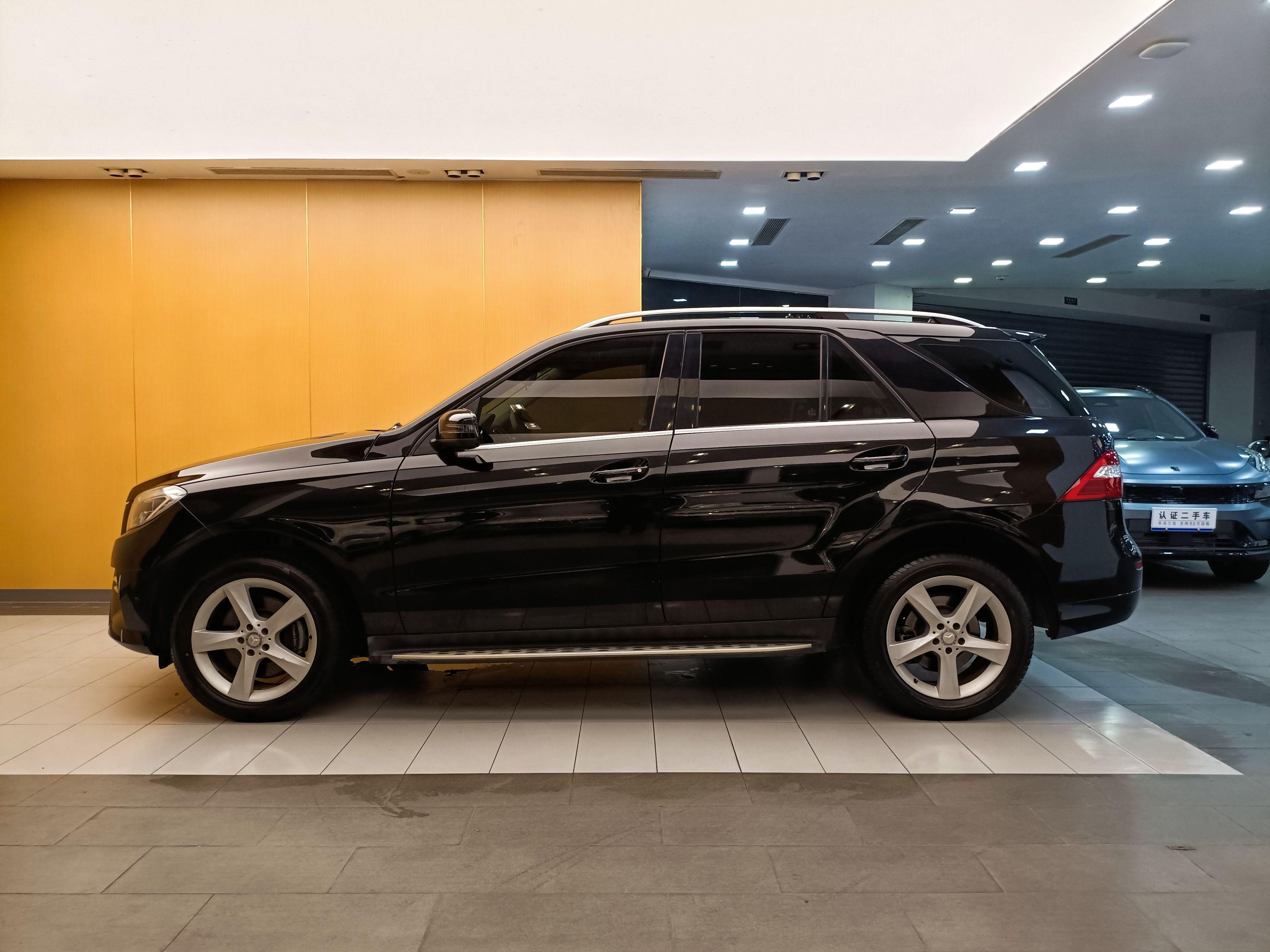 Mercedes-Benz M-Класс 2015 thumb 2