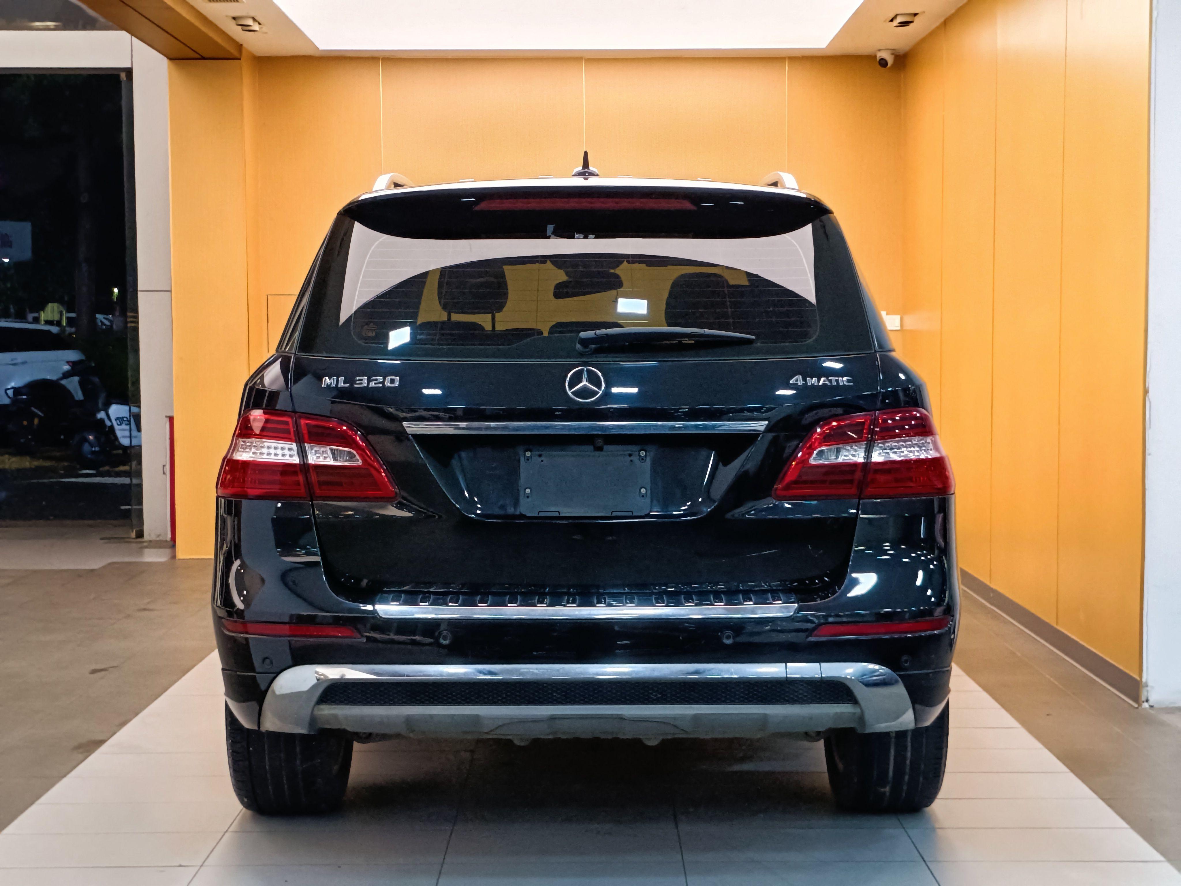 Mercedes-Benz M-Класс 2015 thumb 4