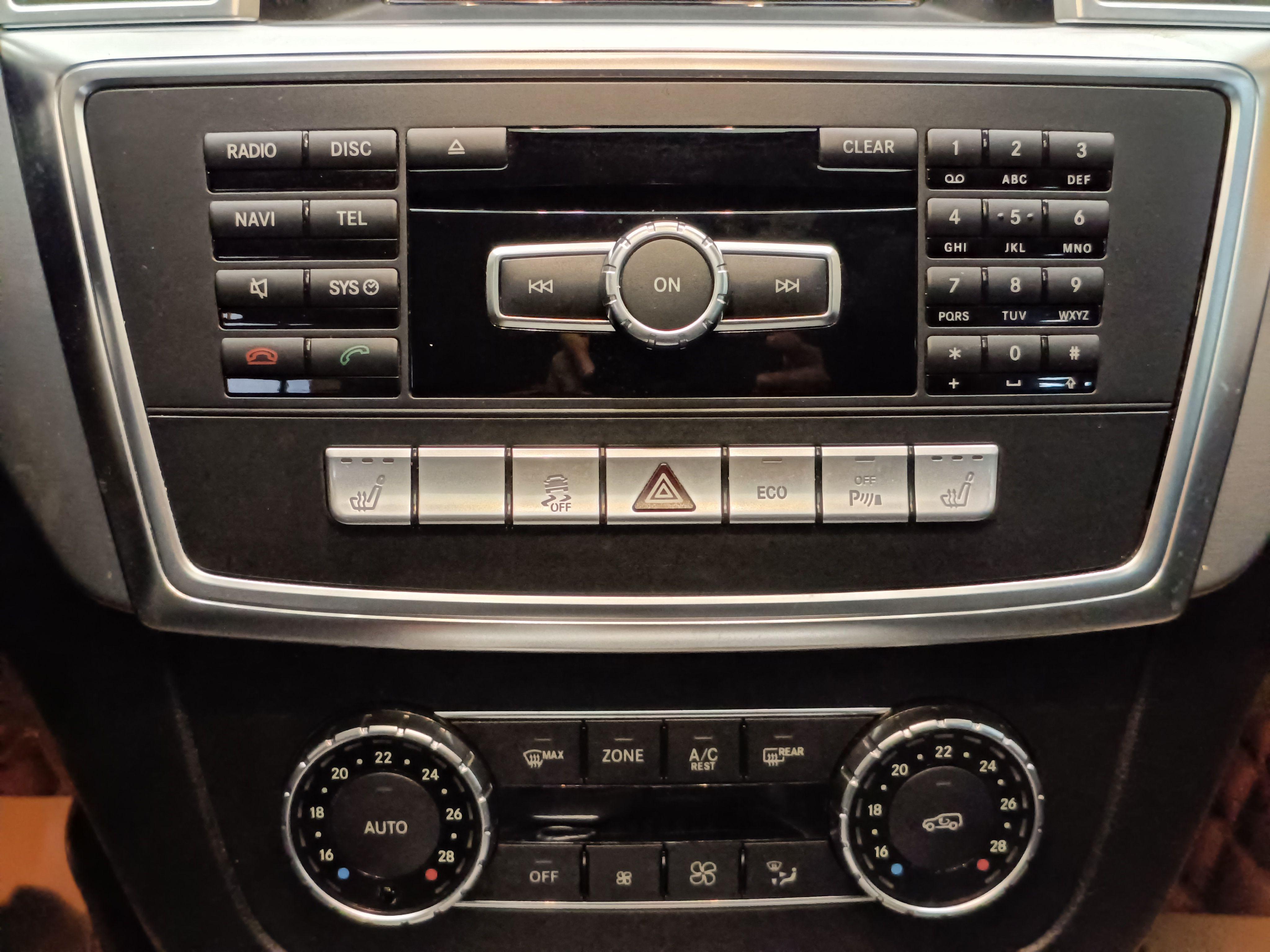 Mercedes-Benz M-Класс 2015 thumb 12