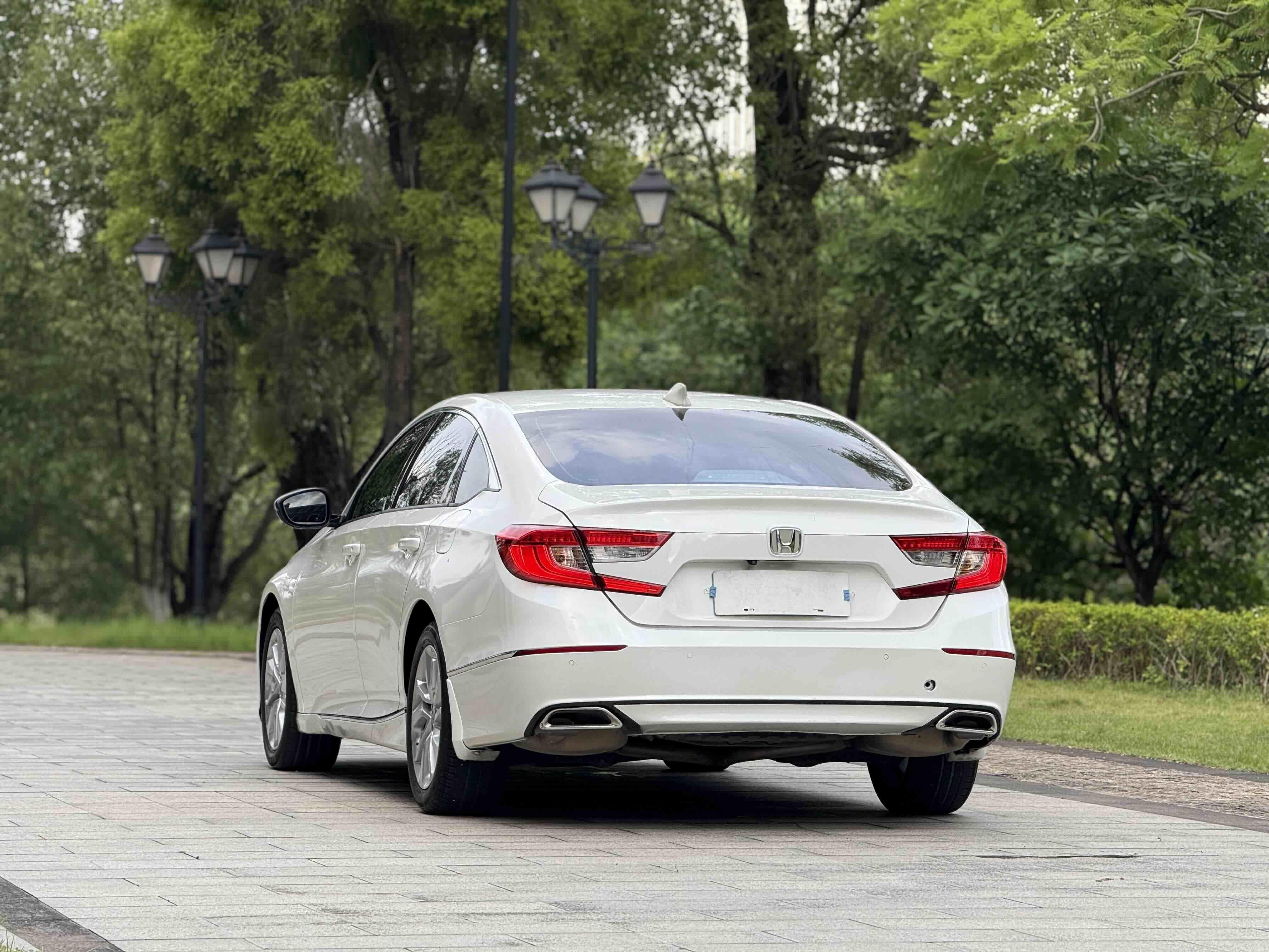 Honda Accord 2018 thumb 2