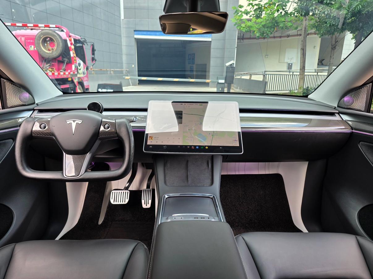 Tesla Model Y 2021 thumb 7