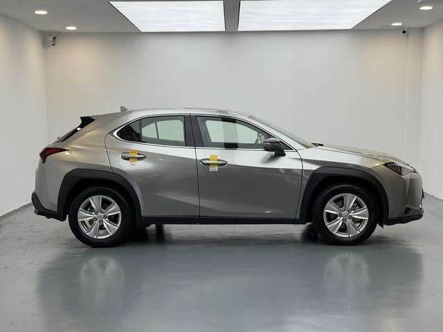 Lexus UX 2020 thumb 6