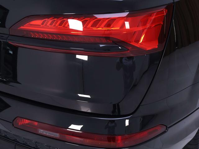 Audi Q7 2025 thumb 5