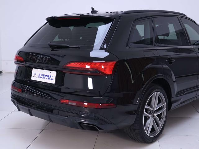 Audi Q7 2025 thumb 6