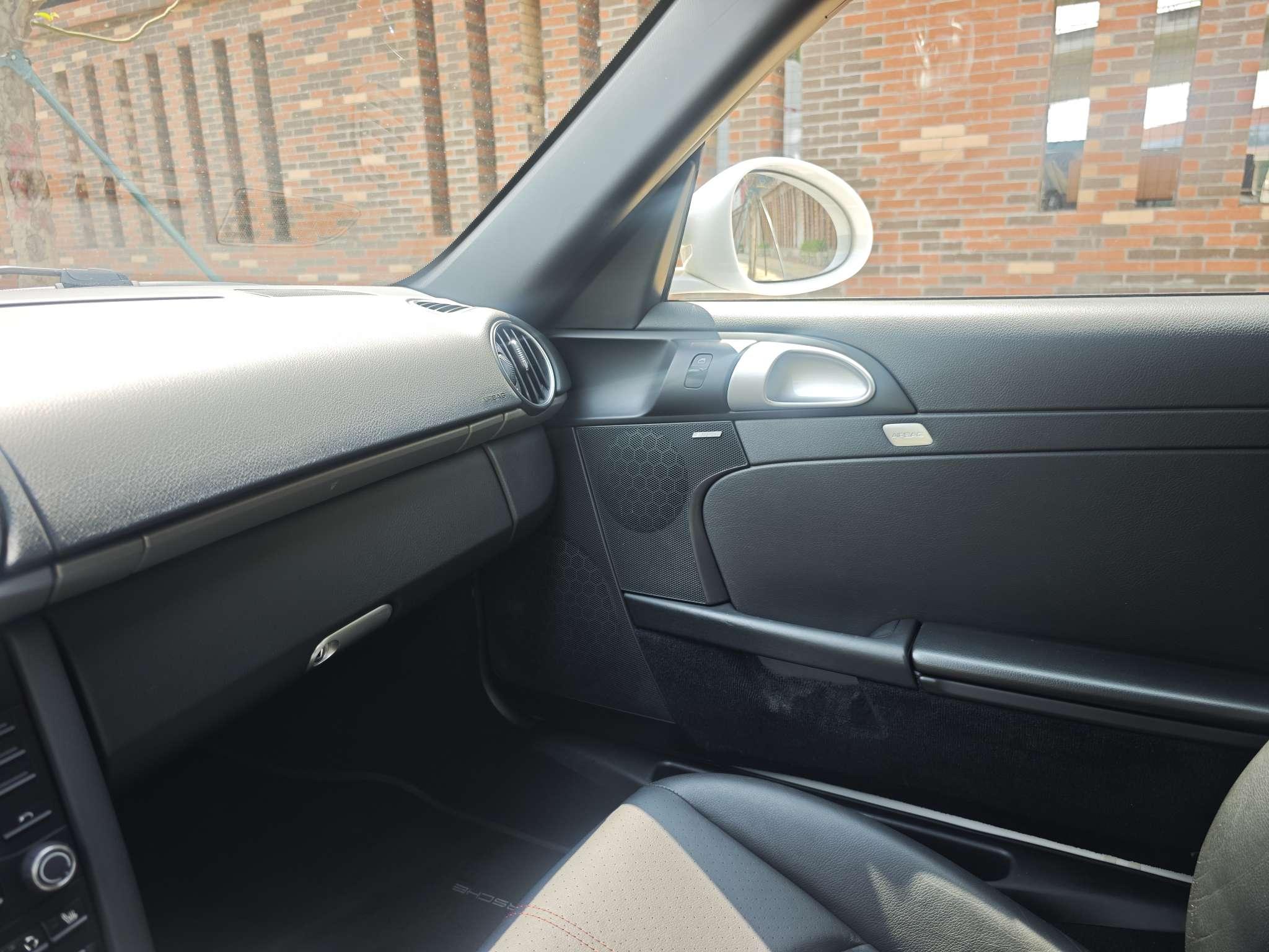 Porsche Cayman GT4 2009 thumb 12