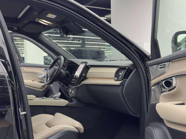 Volvo XC90 2025 thumb 7