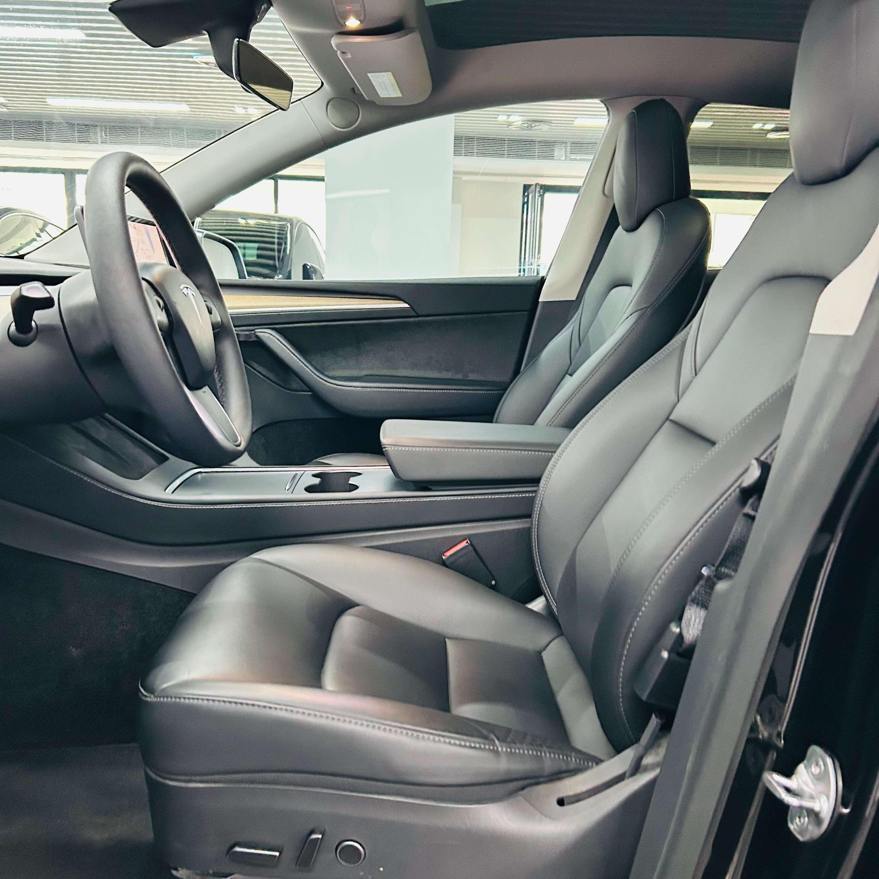 Tesla Model Y 2021 thumb 7