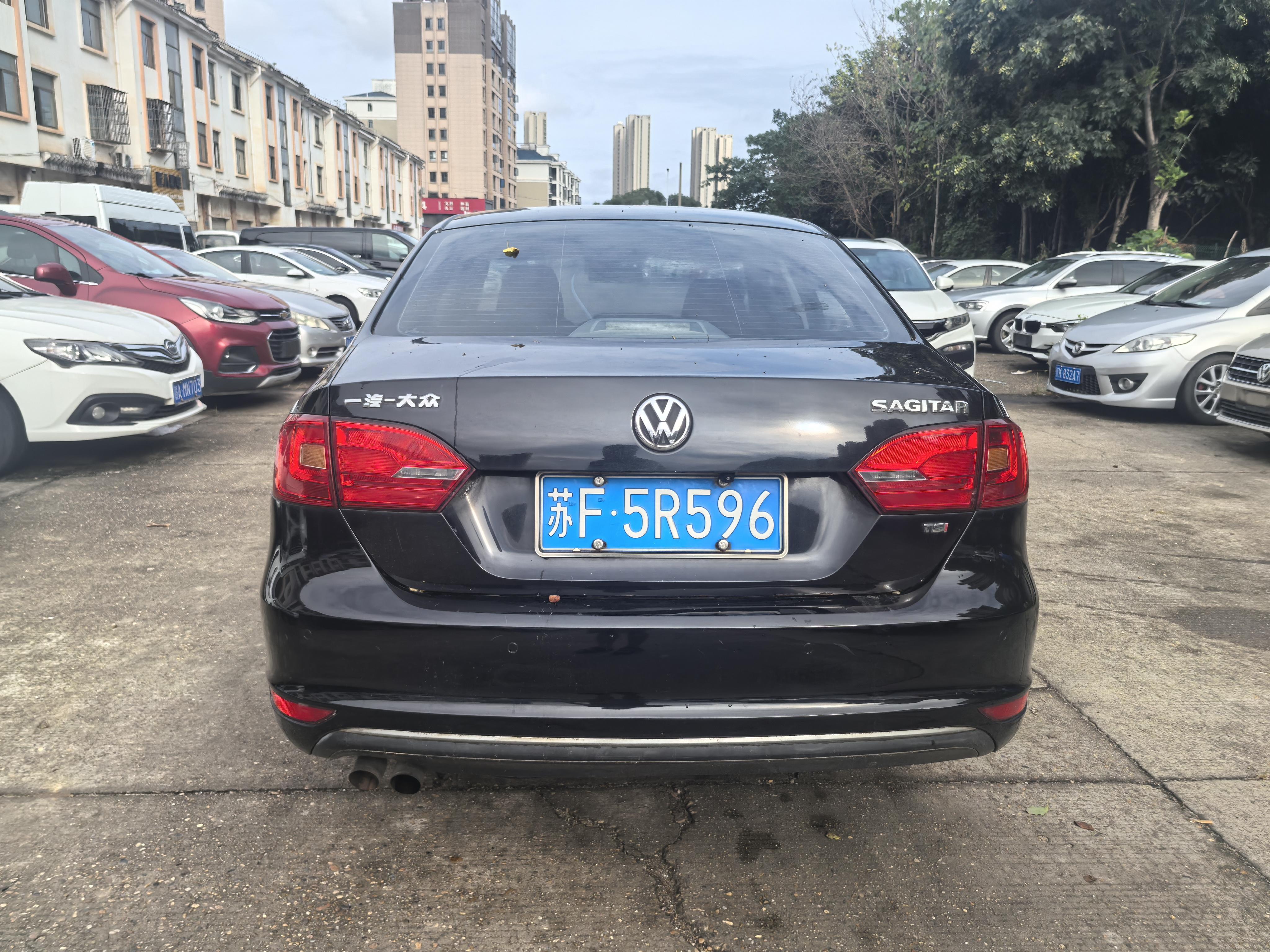 Volkswagen Sagitar 2014 thumb 3