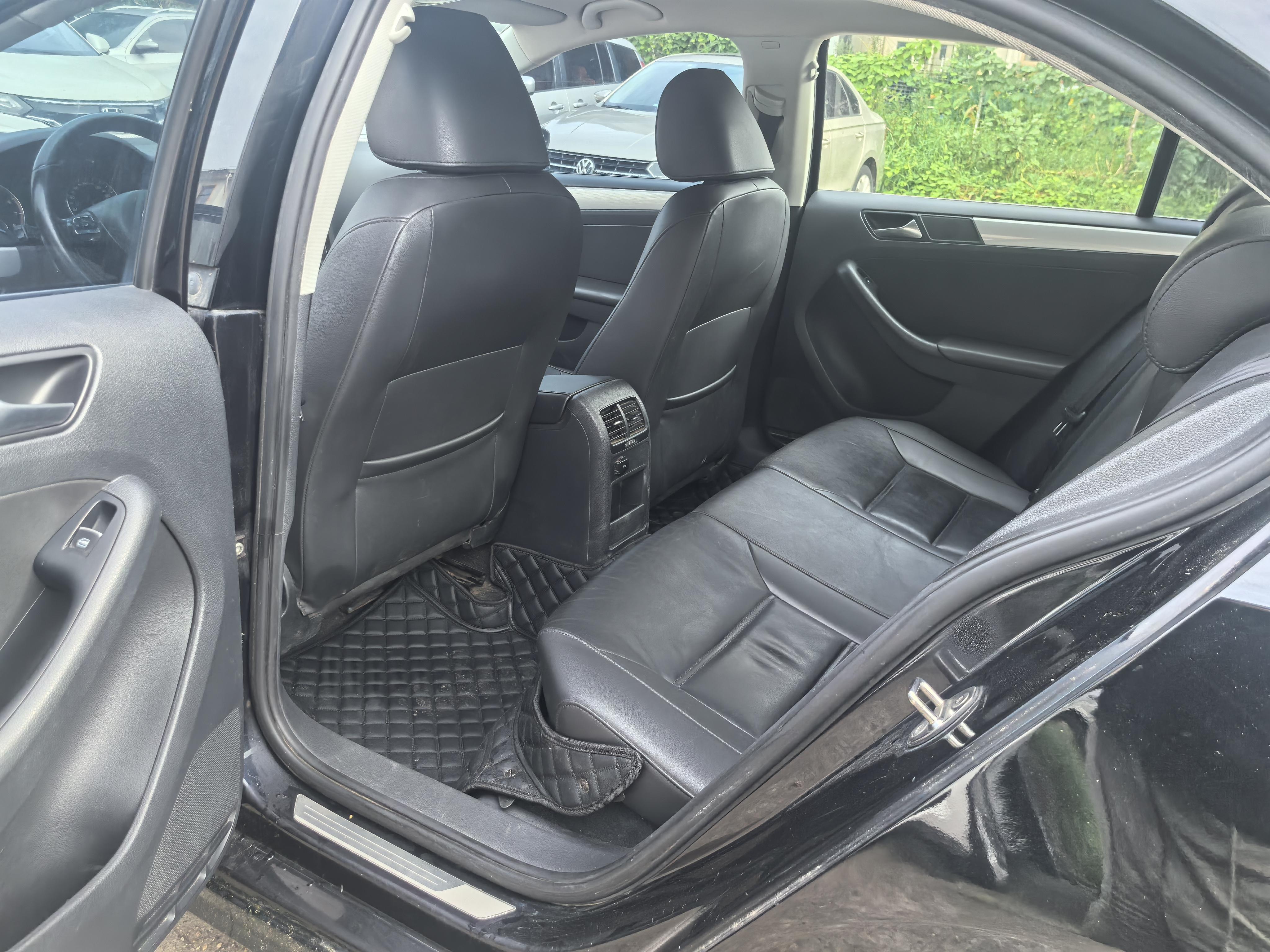 Volkswagen Sagitar 2014 thumb 8