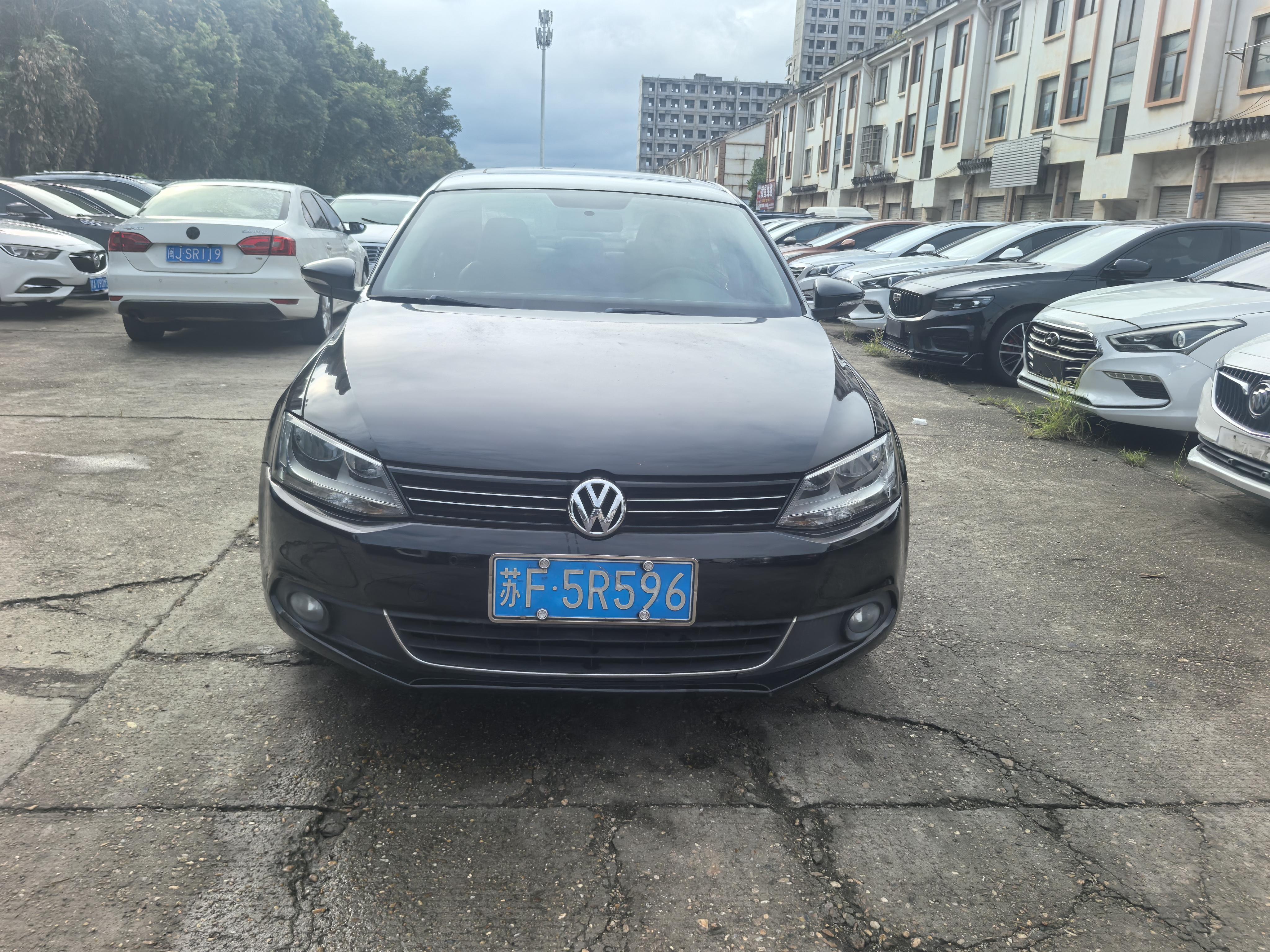 Volkswagen Sagitar 2014 thumb 10
