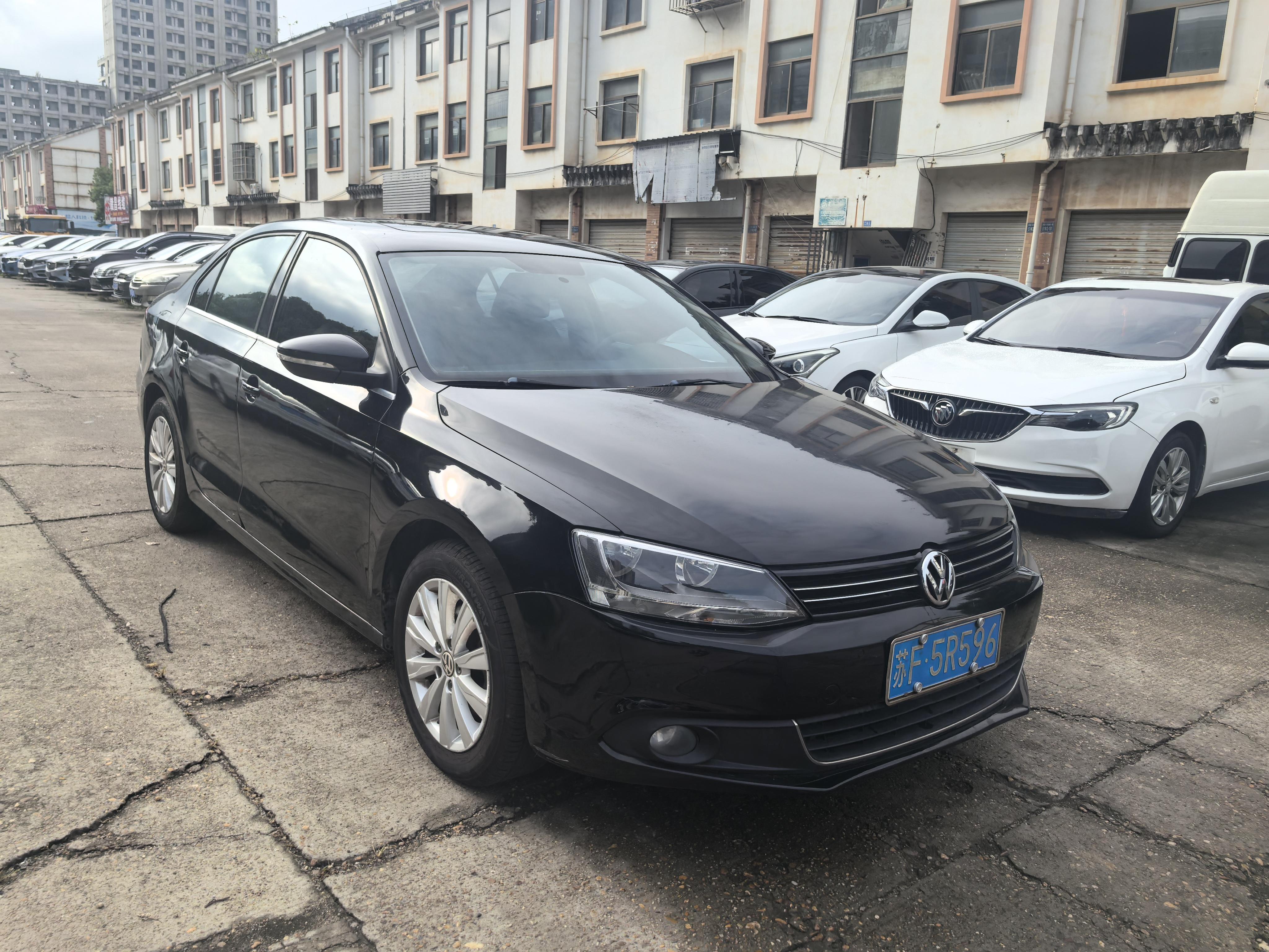 Volkswagen Sagitar 2014 thumb 11