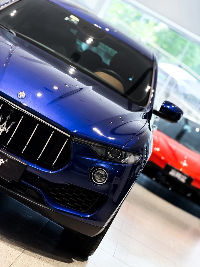 Maserati Levante 2016 thumb 8