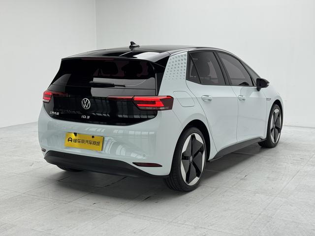 Volkswagen ID.3 2023 thumb 5