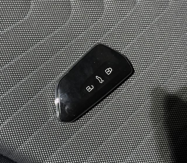 Volkswagen ID.3 2023 thumb 9