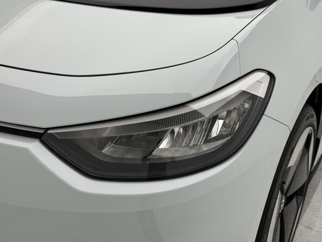 Volkswagen ID.3 2023 thumb 10