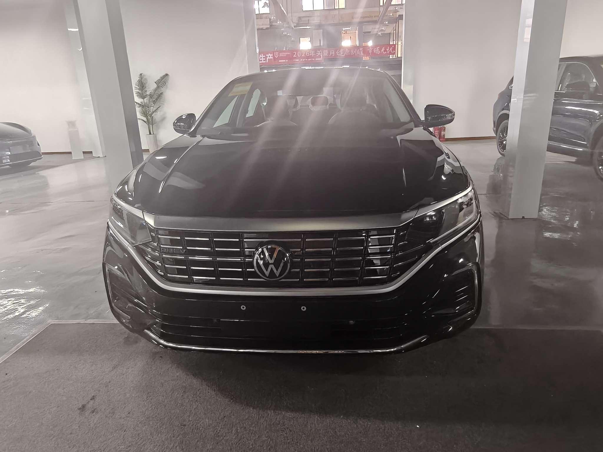 Volkswagen Passat 2025 thumb 9