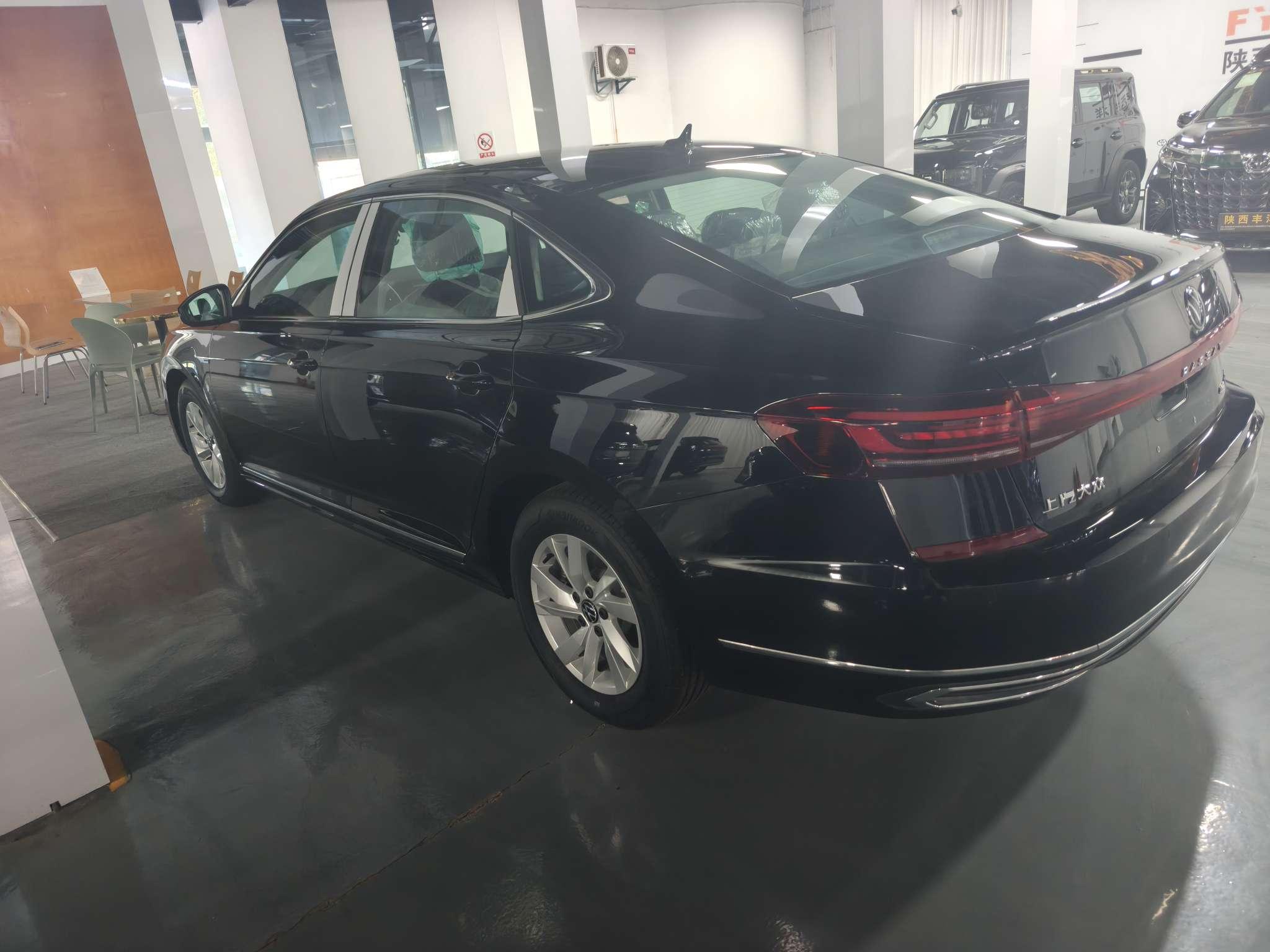 Volkswagen Passat 2025 thumb 10