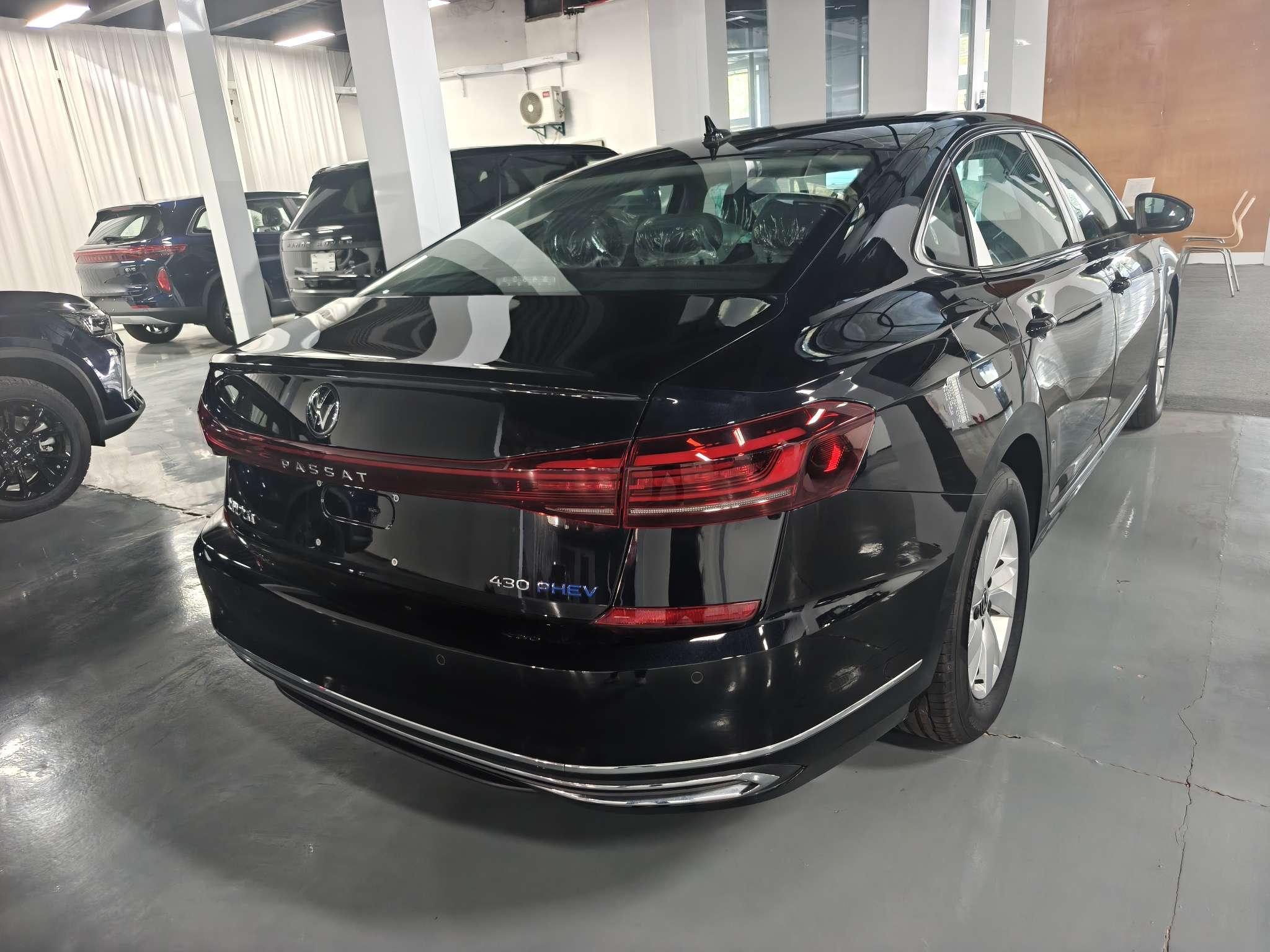 Volkswagen Passat 2025 thumb 12