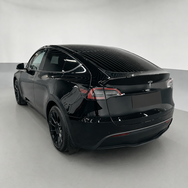 Tesla Model Y 2023 thumb 12