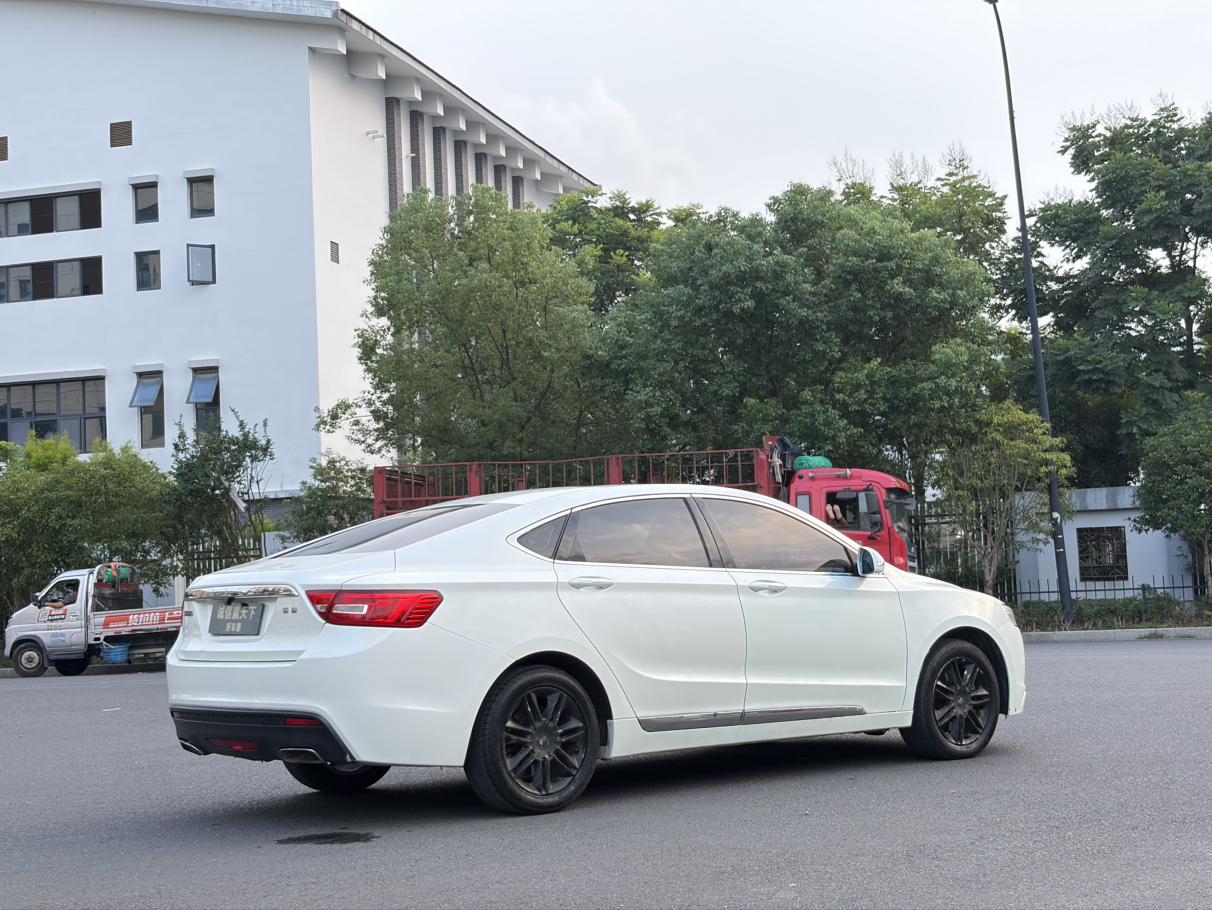 Geely Borui 2016 thumb 4