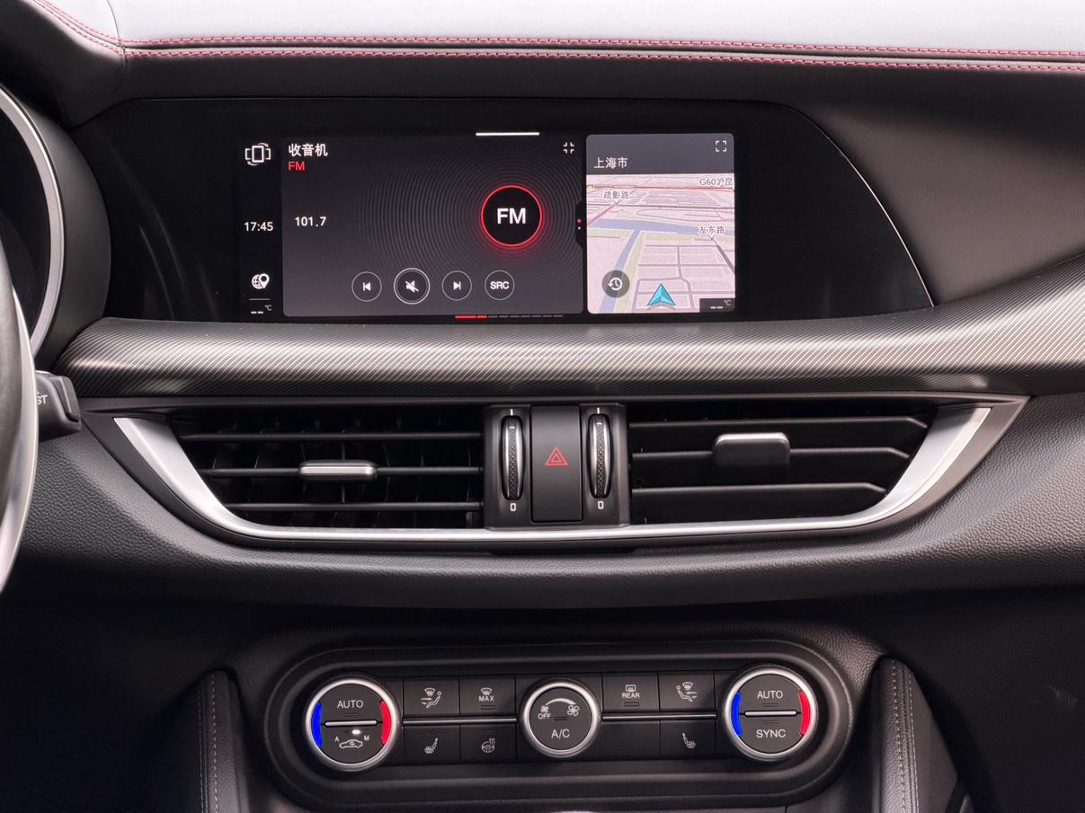 Alfa Romeo Stelvio 2023 thumb 6