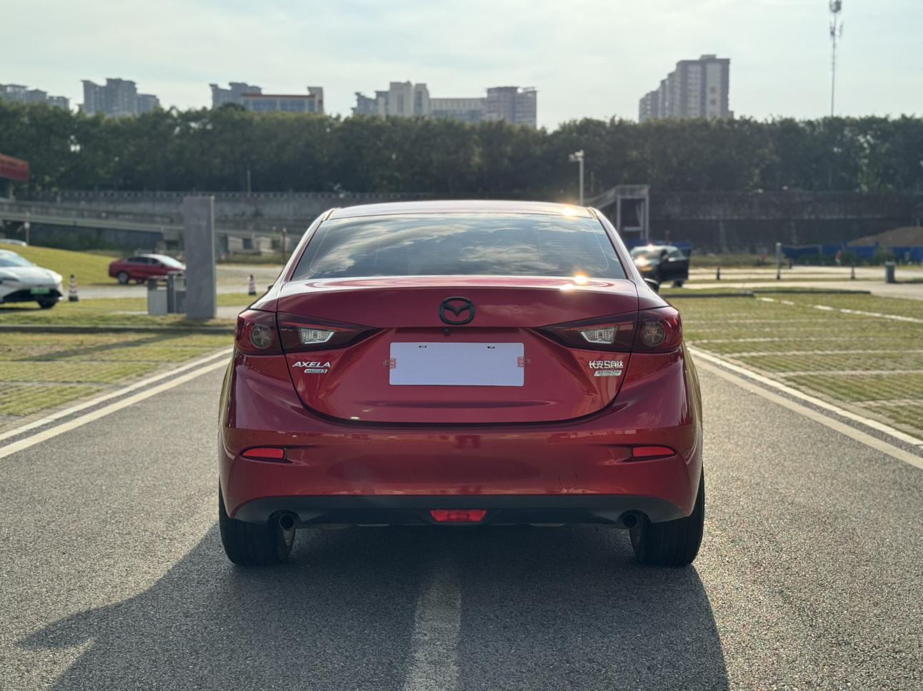 Mazda 3 2014 thumb 3