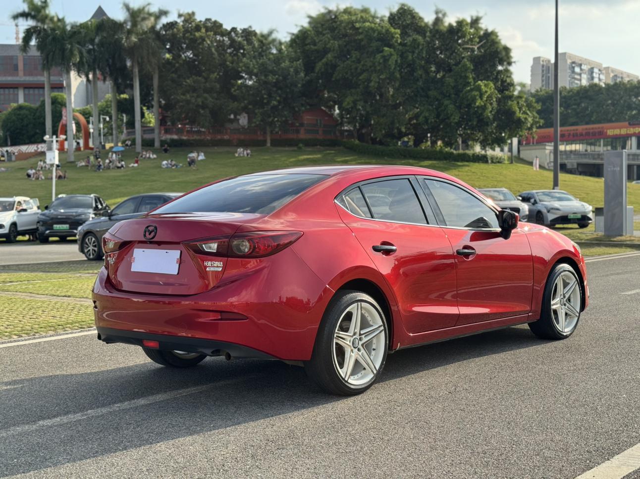 Mazda 3 2014 thumb 4